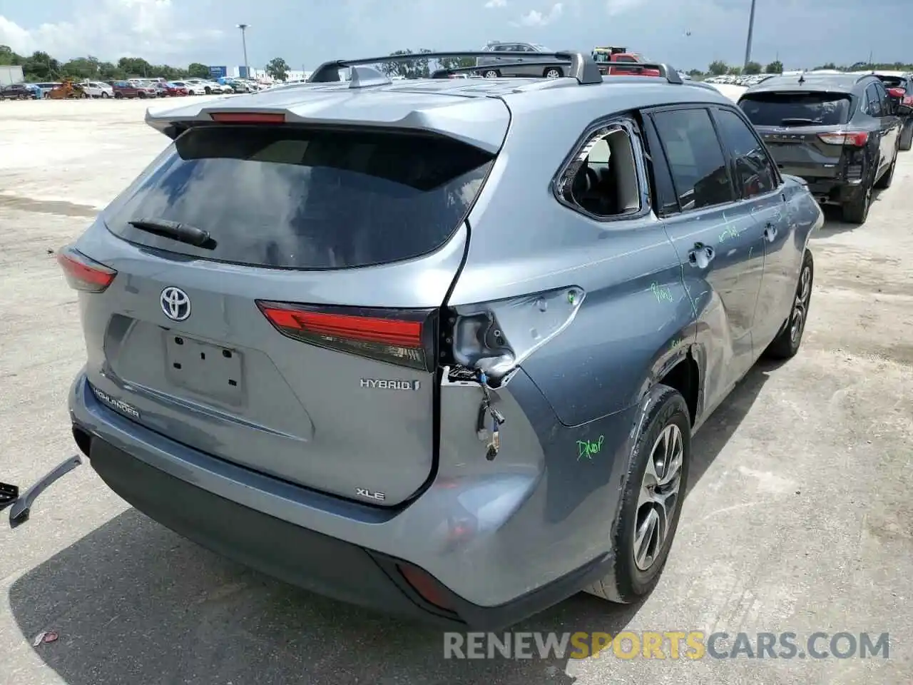 4 Photograph of a damaged car 5TDGARAHXLS001405 TOYOTA HIGHLANDER 2020