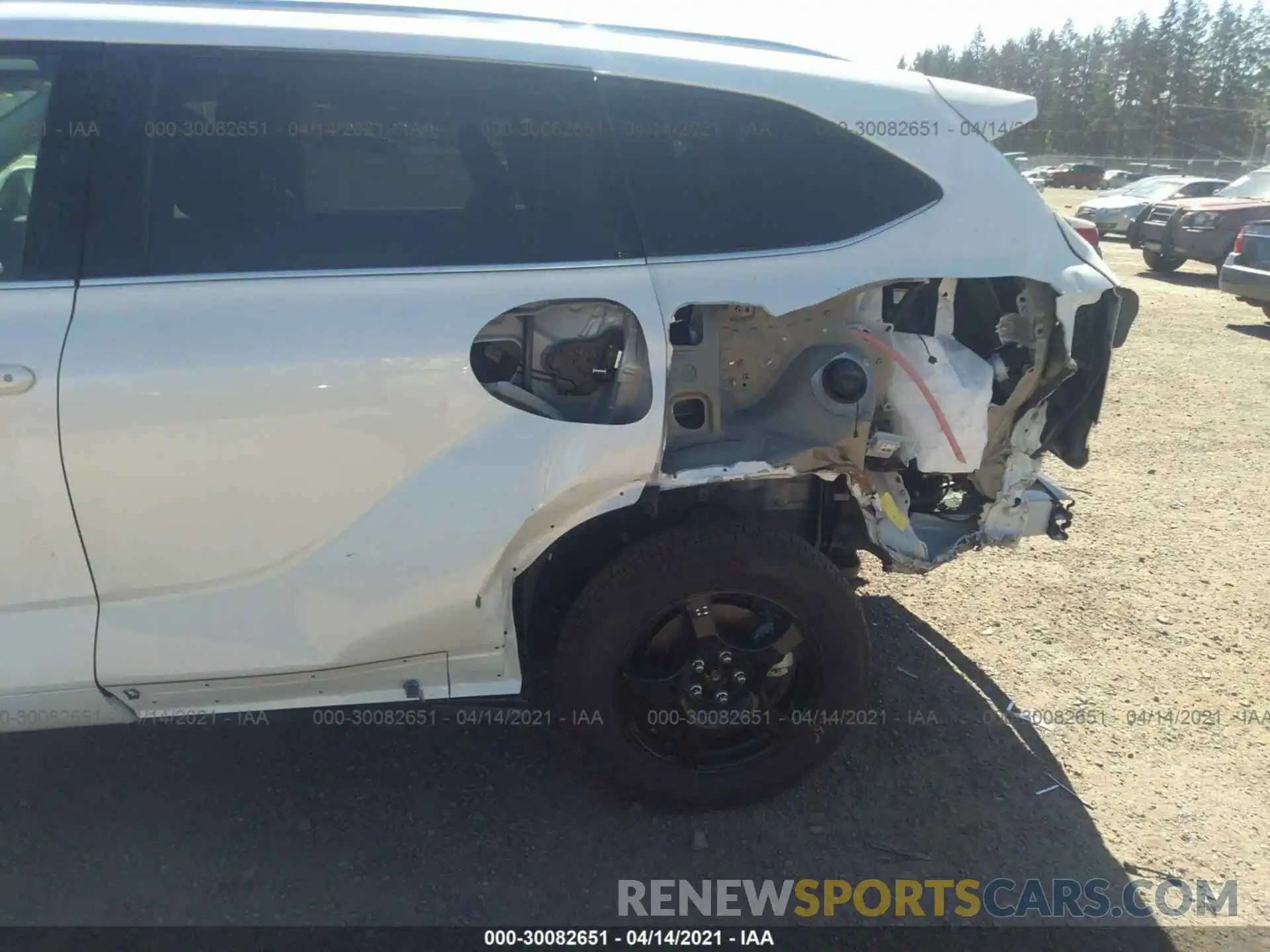 6 Photograph of a damaged car 5TDGBRCH0LS505861 TOYOTA HIGHLANDER 2020