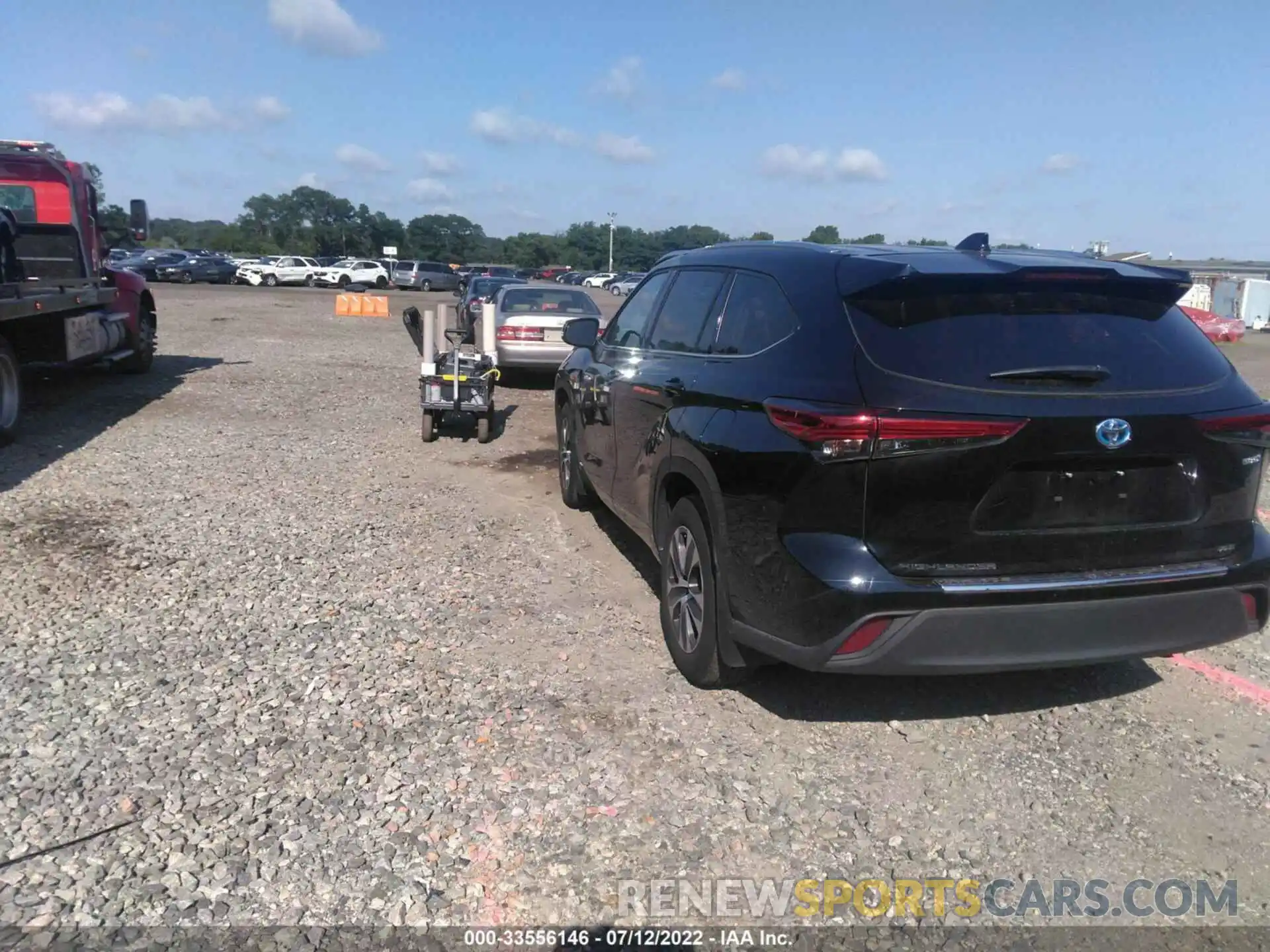 3 Photograph of a damaged car 5TDGBRCH1LS506565 TOYOTA HIGHLANDER 2020