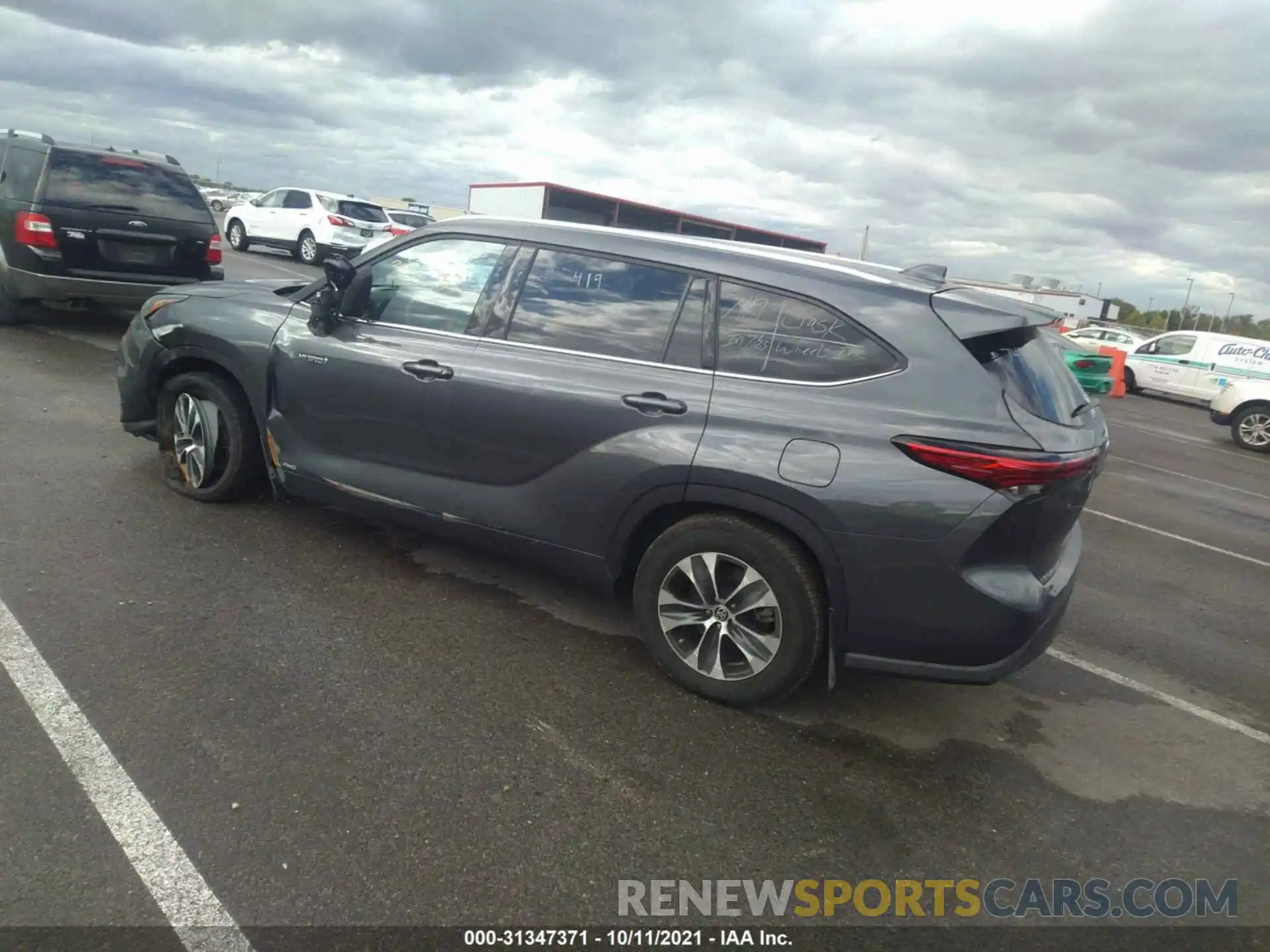 3 Photograph of a damaged car 5TDGBRCH1LS506890 TOYOTA HIGHLANDER 2020