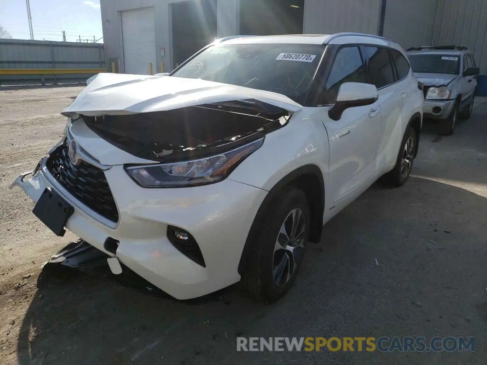 2 Photograph of a damaged car 5TDGBRCH2LS511371 TOYOTA HIGHLANDER 2020