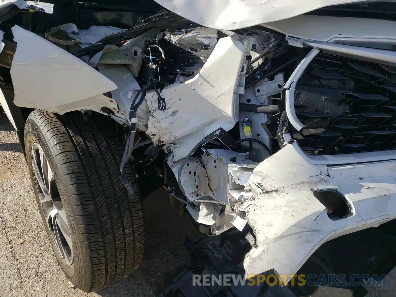 9 Photograph of a damaged car 5TDGBRCH2LS511371 TOYOTA HIGHLANDER 2020