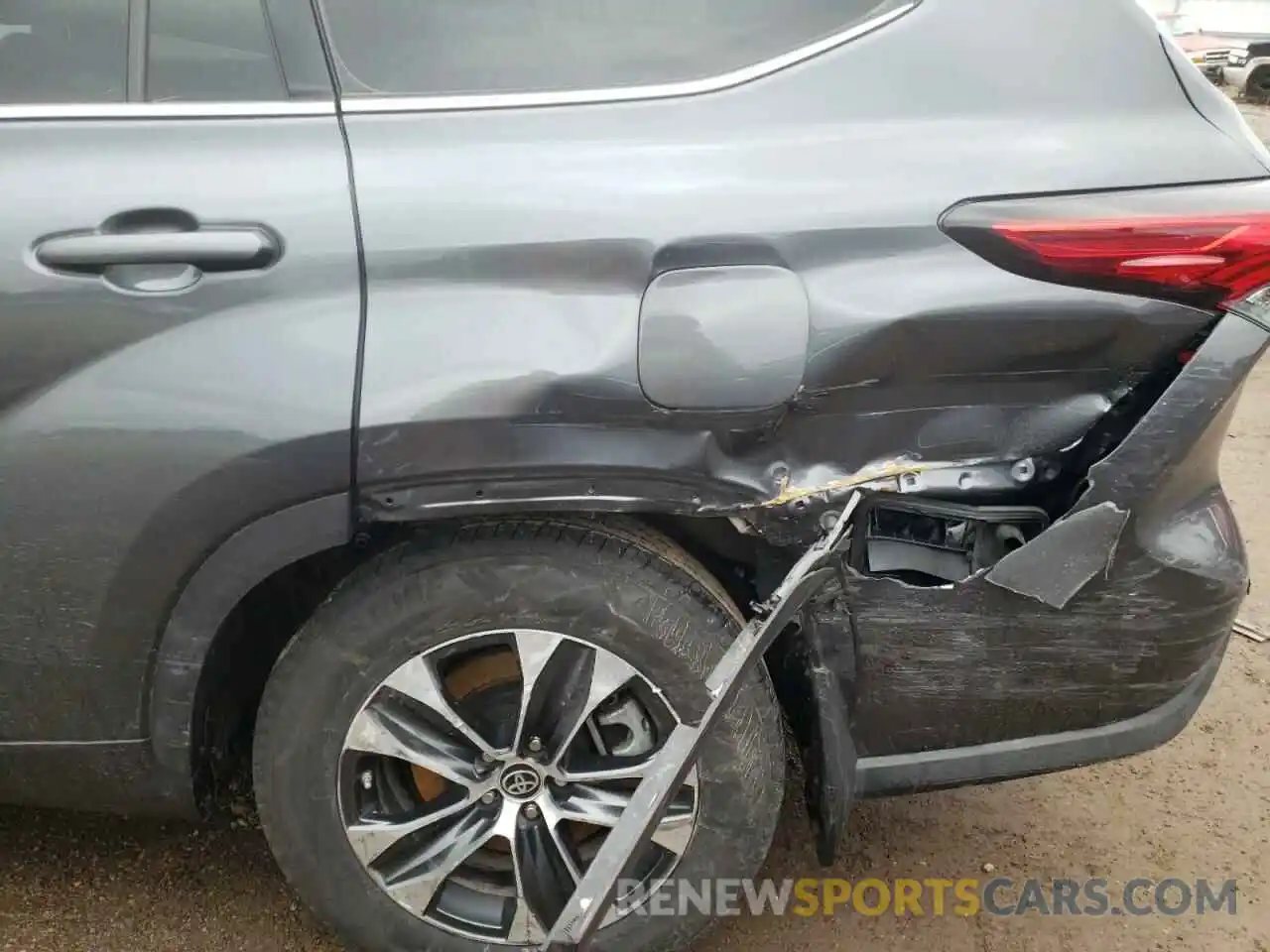 9 Photograph of a damaged car 5TDGBRCH2LS513993 TOYOTA HIGHLANDER 2020