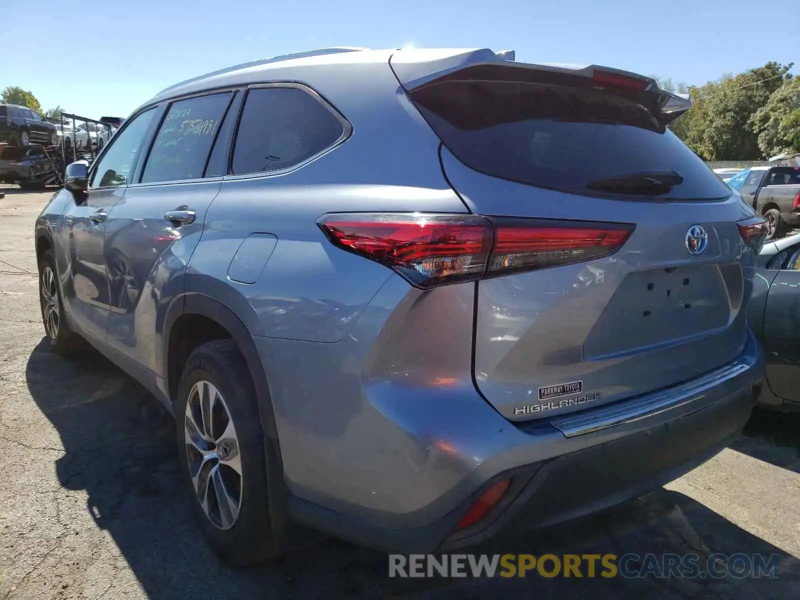 3 Photograph of a damaged car 5TDGBRCH3LS009002 TOYOTA HIGHLANDER 2020