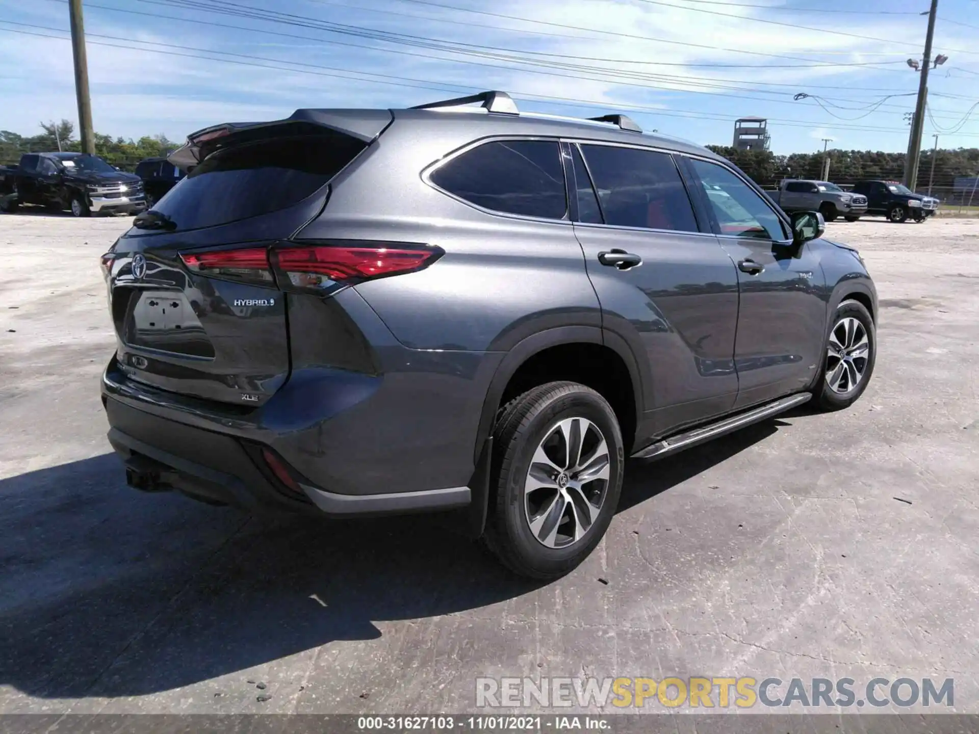 4 Photograph of a damaged car 5TDGBRCH3LS506065 TOYOTA HIGHLANDER 2020