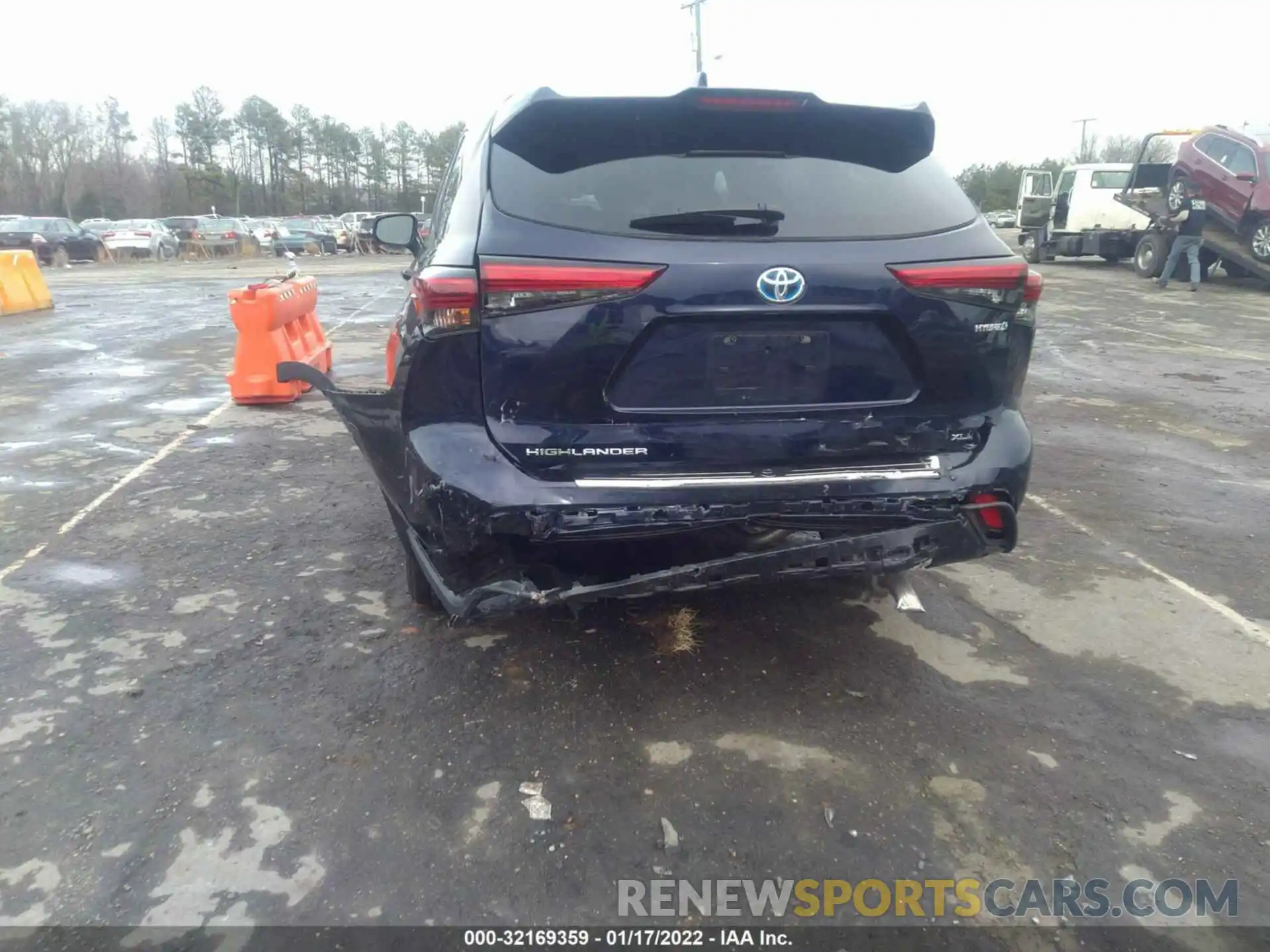 6 Photograph of a damaged car 5TDGBRCH3LS510293 TOYOTA HIGHLANDER 2020