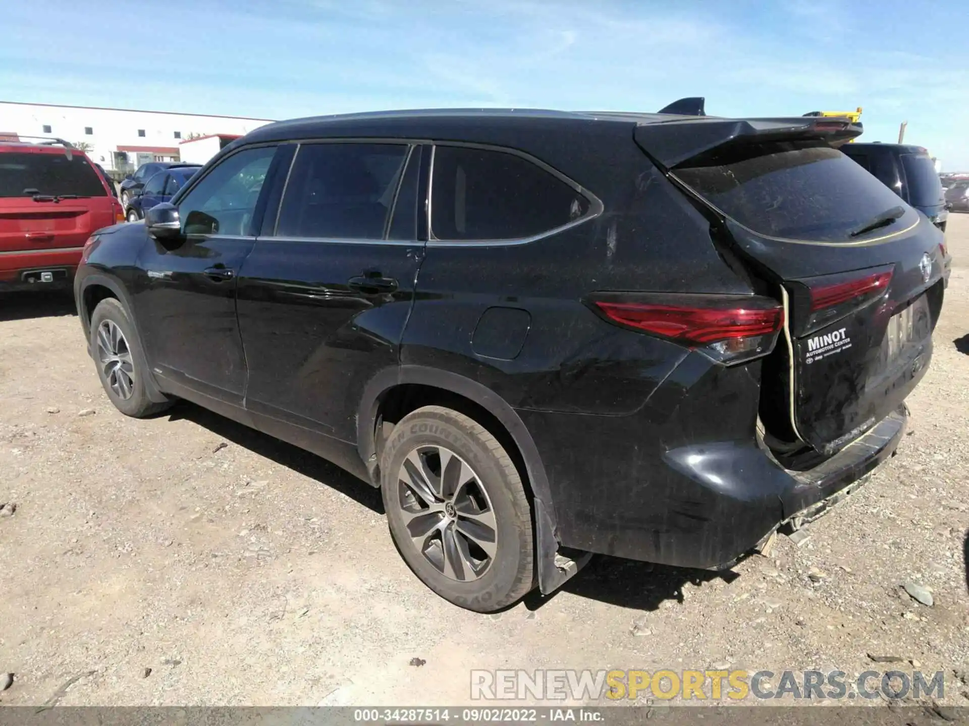 3 Photograph of a damaged car 5TDGBRCH4LS511923 TOYOTA HIGHLANDER 2020