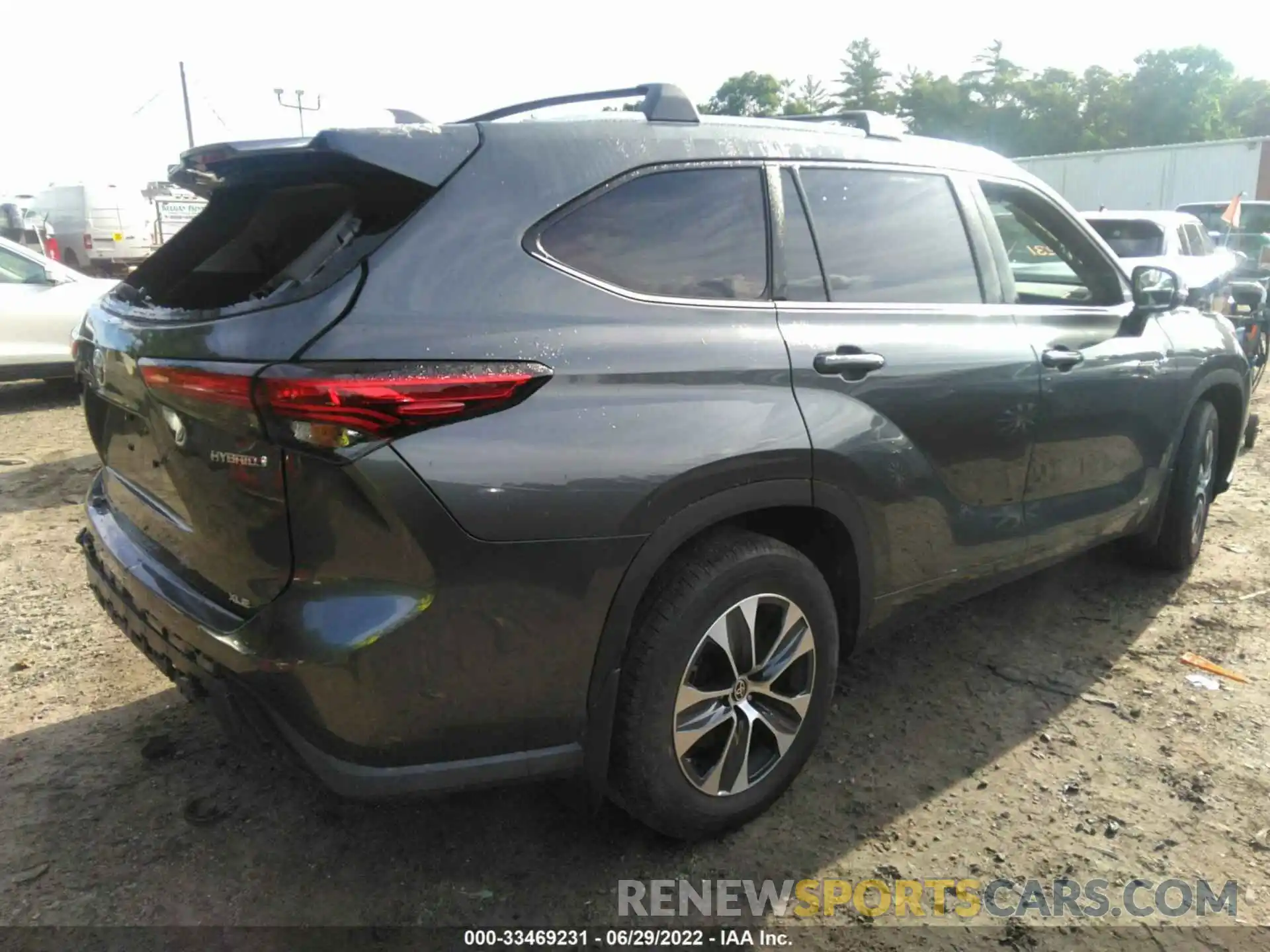 4 Photograph of a damaged car 5TDGBRCH4LS513929 TOYOTA HIGHLANDER 2020