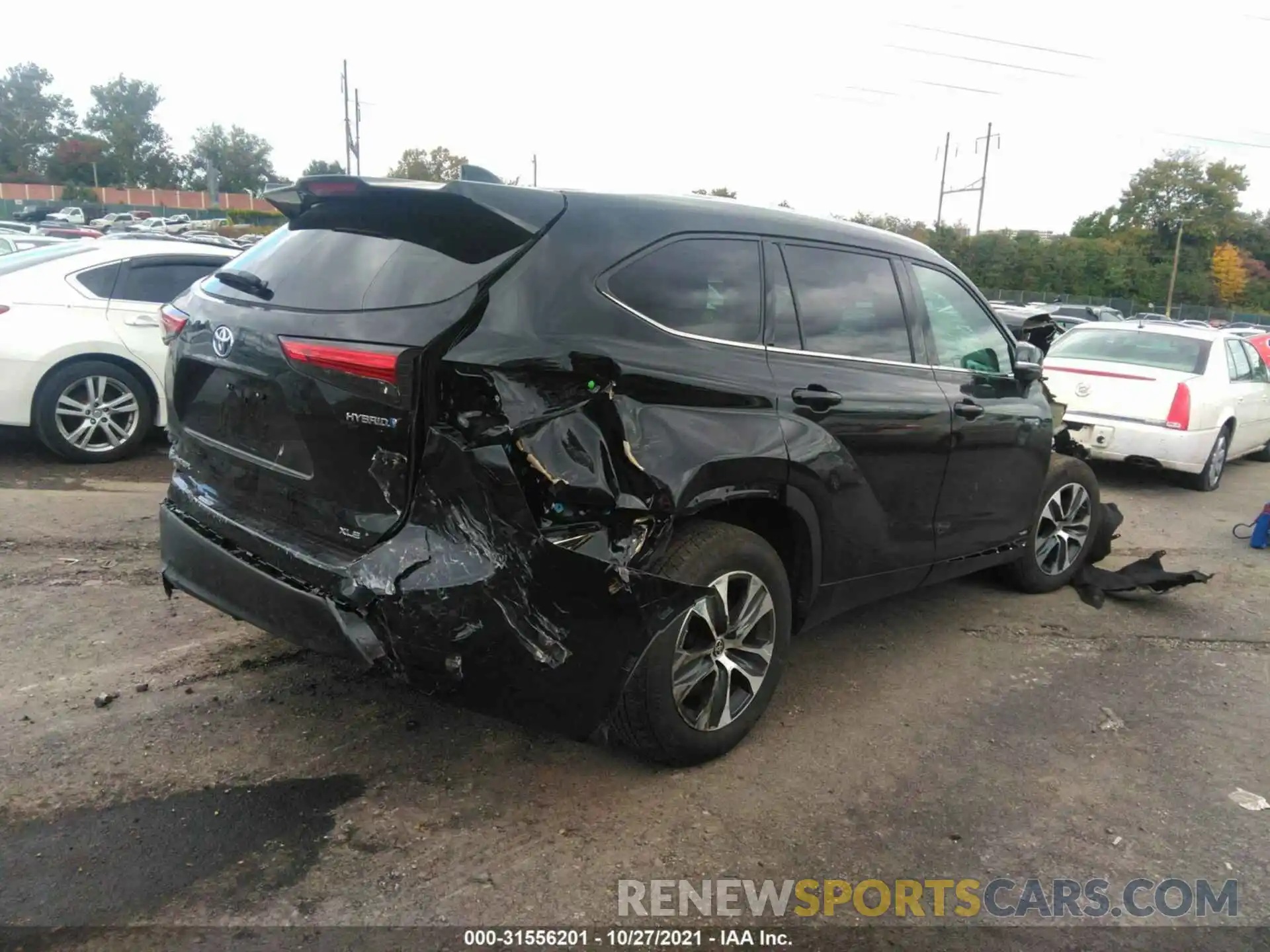 4 Photograph of a damaged car 5TDGBRCH5LS509338 TOYOTA HIGHLANDER 2020