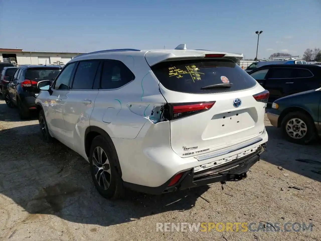 3 Photograph of a damaged car 5TDGBRCH6LS500809 TOYOTA HIGHLANDER 2020