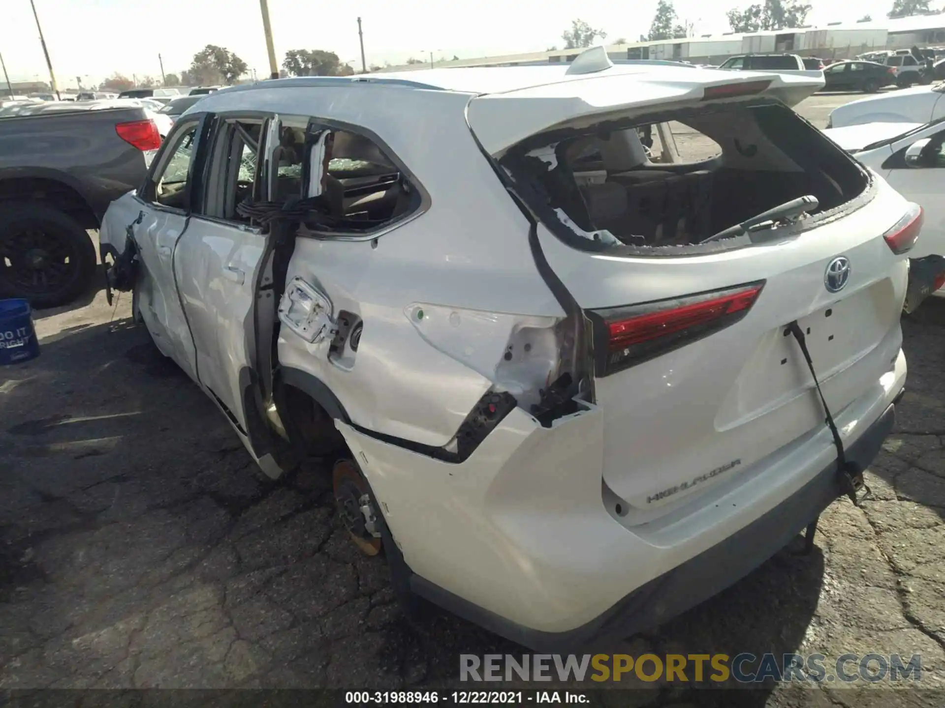 3 Photograph of a damaged car 5TDGBRCH6LS503368 TOYOTA HIGHLANDER 2020