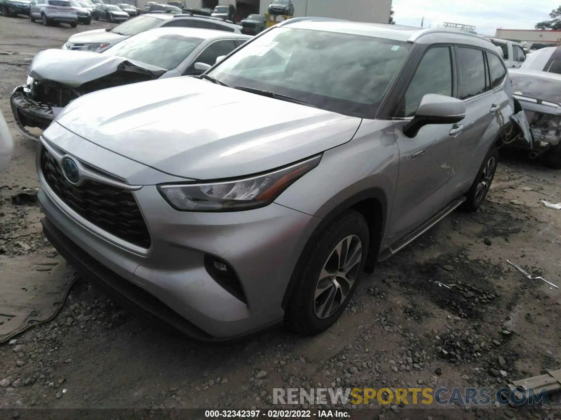 2 Photograph of a damaged car 5TDGBRCH6LS514046 TOYOTA HIGHLANDER 2020