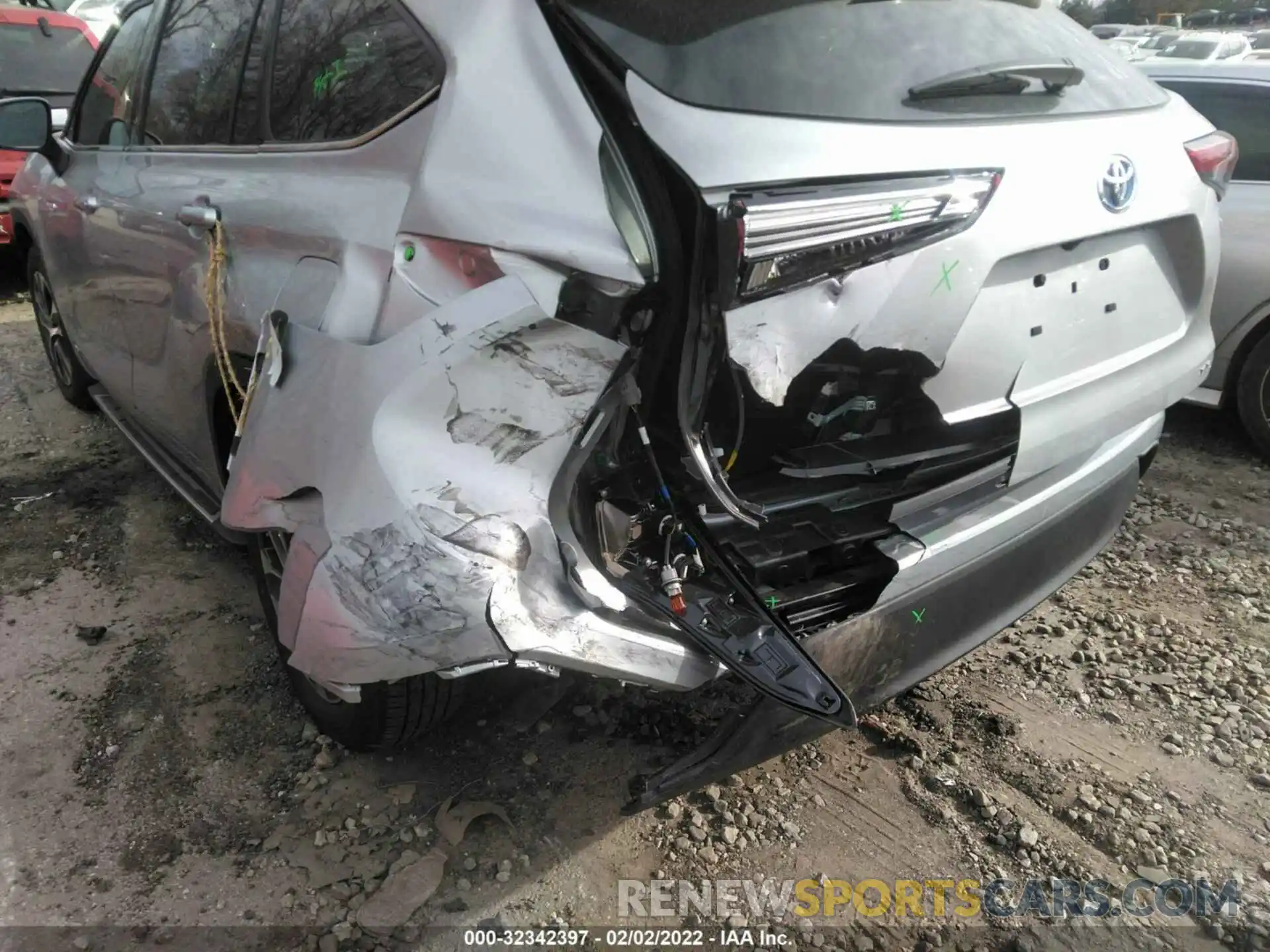 6 Photograph of a damaged car 5TDGBRCH6LS514046 TOYOTA HIGHLANDER 2020