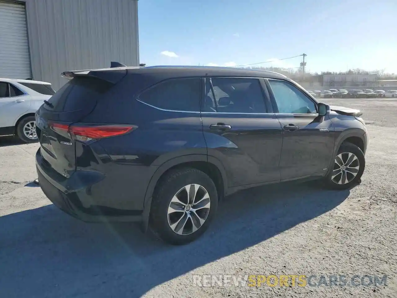 3 Photograph of a damaged car 5TDGBRCH7LS502407 TOYOTA HIGHLANDER 2020