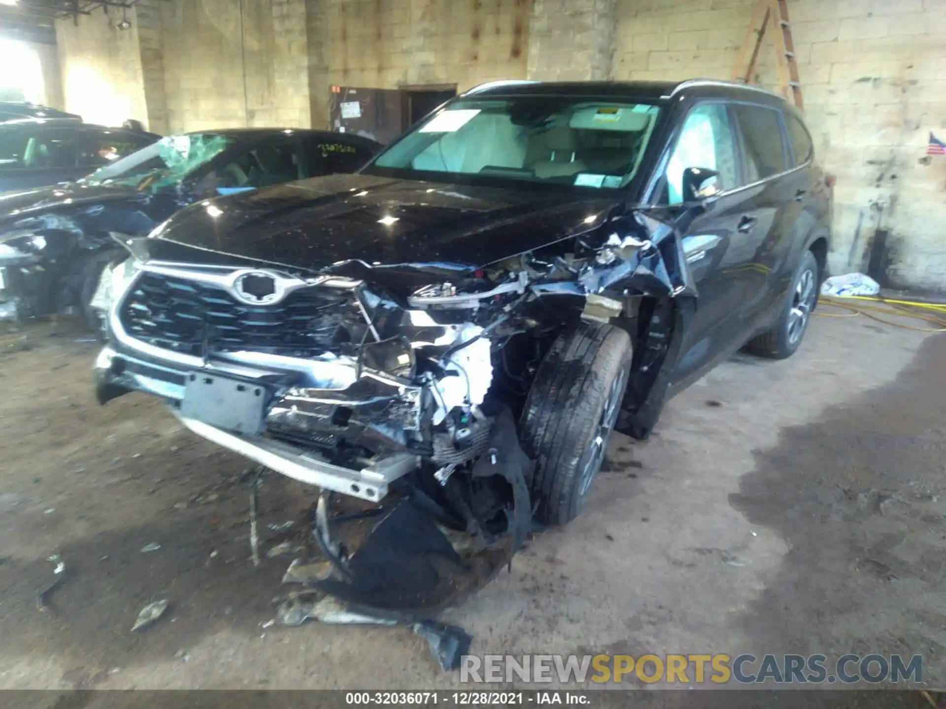 2 Photograph of a damaged car 5TDGBRCH7LS503413 TOYOTA HIGHLANDER 2020