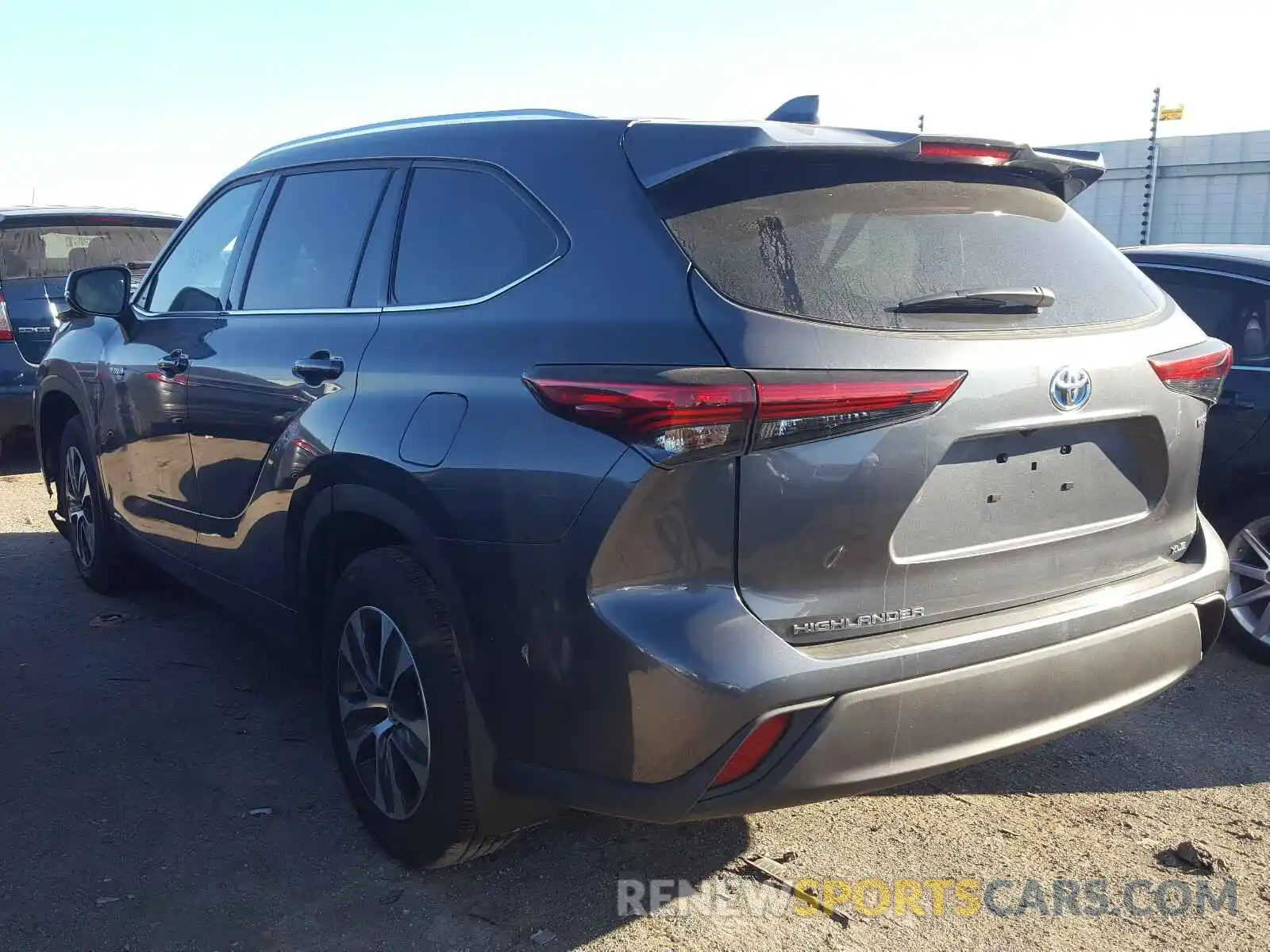 3 Photograph of a damaged car 5TDGBRCH7LS507090 TOYOTA HIGHLANDER 2020