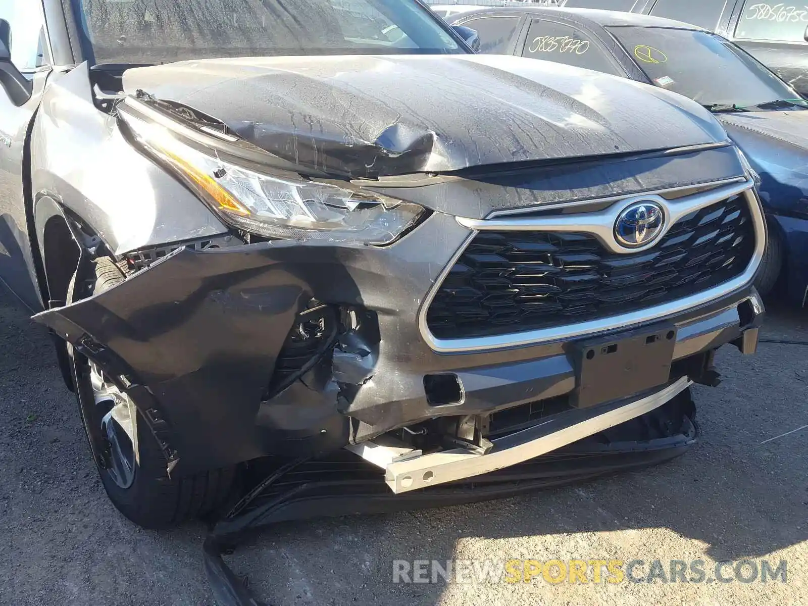 9 Photograph of a damaged car 5TDGBRCH7LS507090 TOYOTA HIGHLANDER 2020