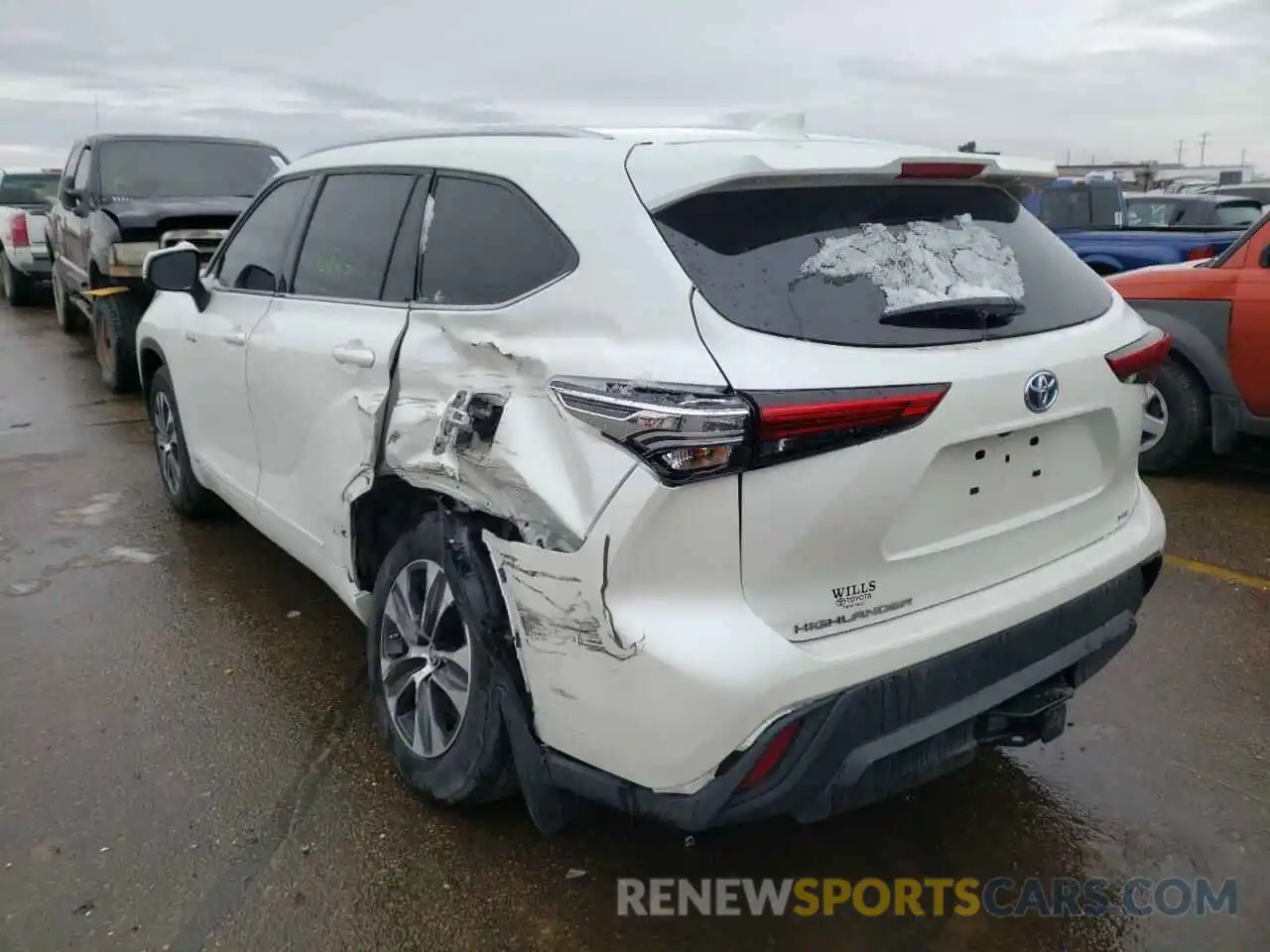 3 Photograph of a damaged car 5TDGBRCH7LS511477 TOYOTA HIGHLANDER 2020