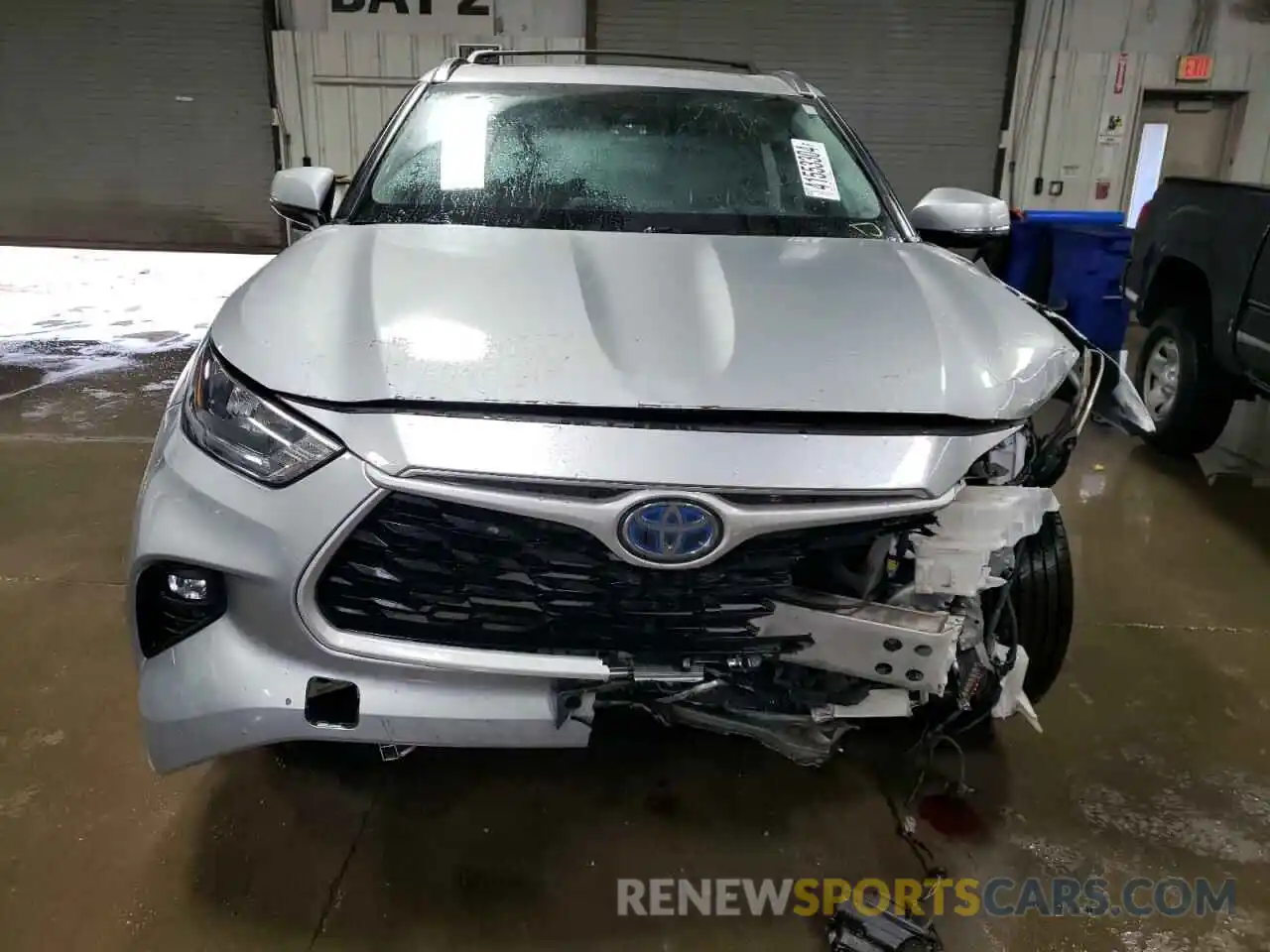 5 Photograph of a damaged car 5TDGBRCH7LS513522 TOYOTA HIGHLANDER 2020