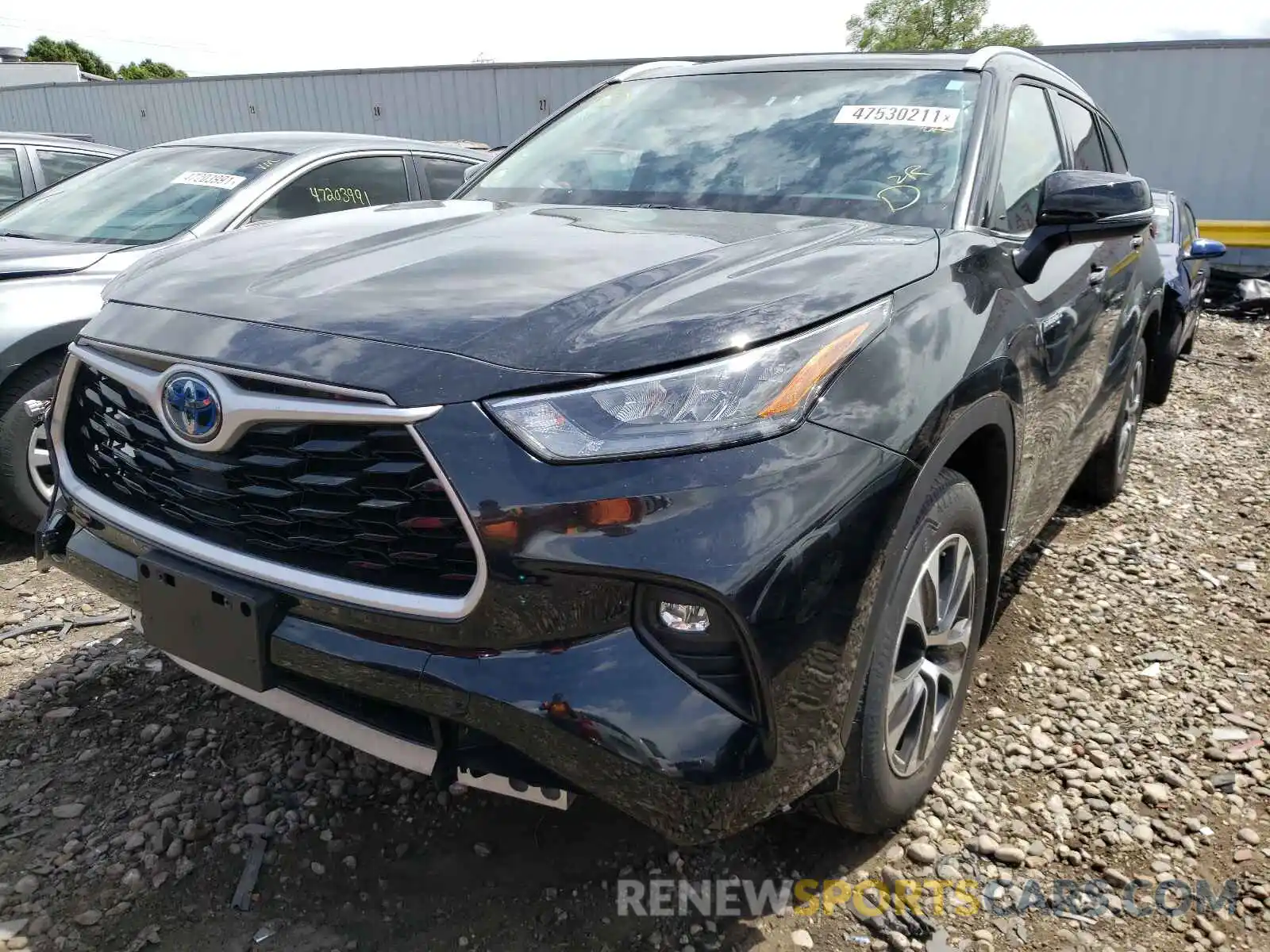 2 Photograph of a damaged car 5TDGBRCH8LS504439 TOYOTA HIGHLANDER 2020