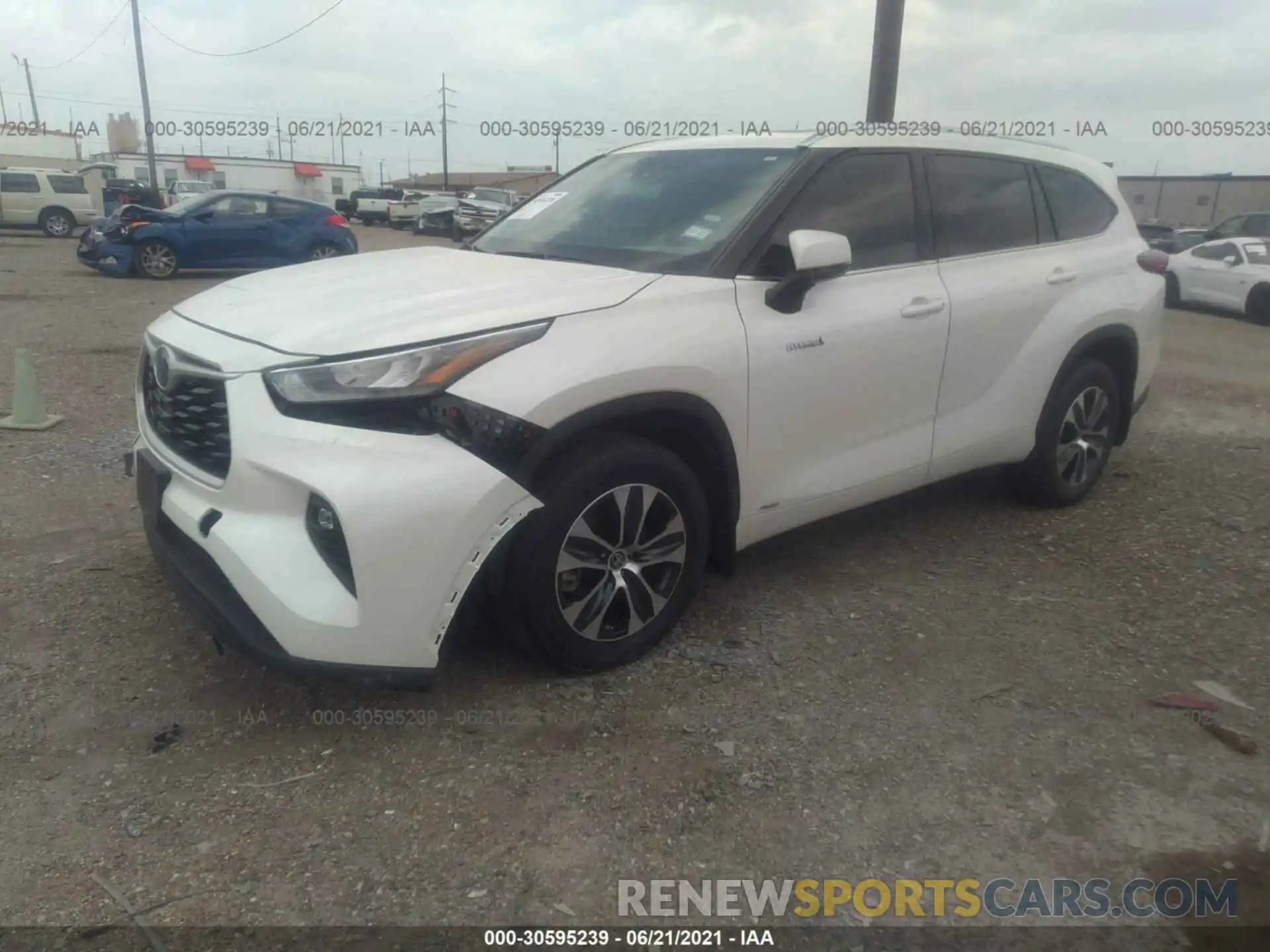 2 Photograph of a damaged car 5TDGBRCH8LS507423 TOYOTA HIGHLANDER 2020