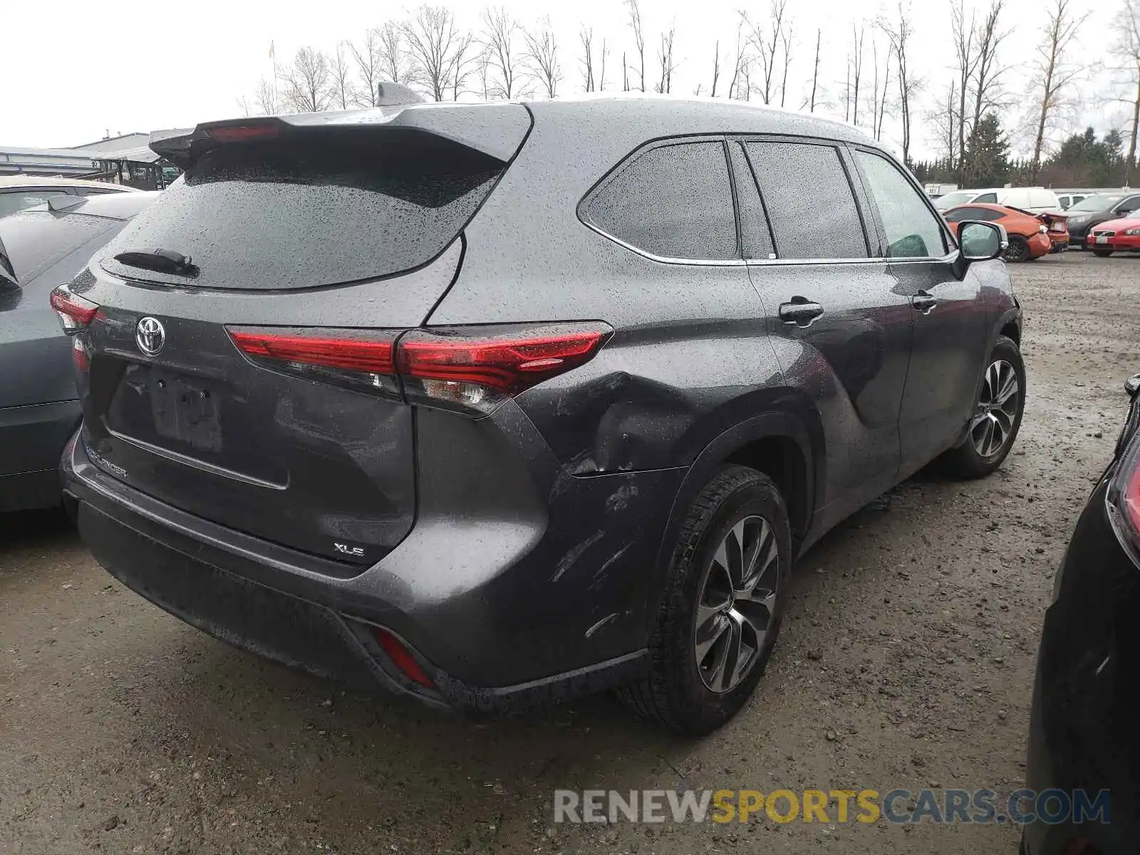 4 Photograph of a damaged car 5TDGZRAH0LS005858 TOYOTA HIGHLANDER 2020