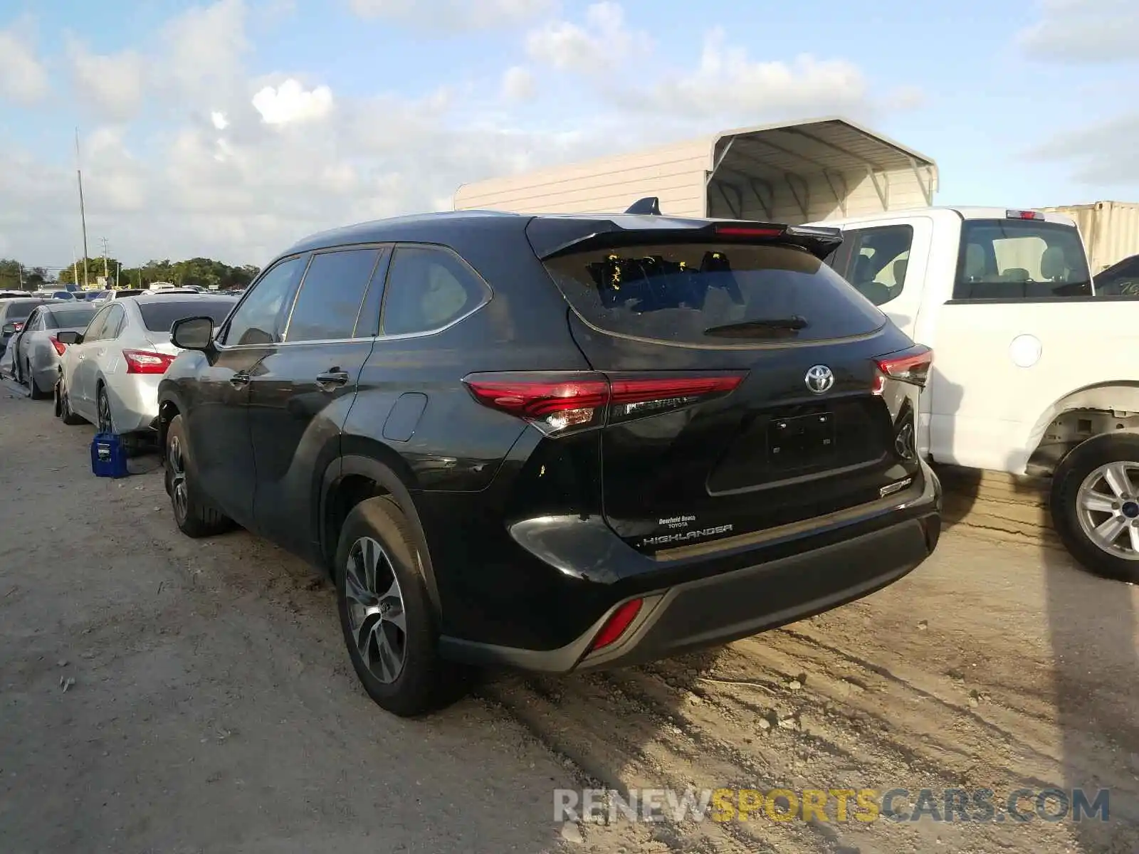 3 Photograph of a damaged car 5TDGZRAH0LS011949 TOYOTA HIGHLANDER 2020