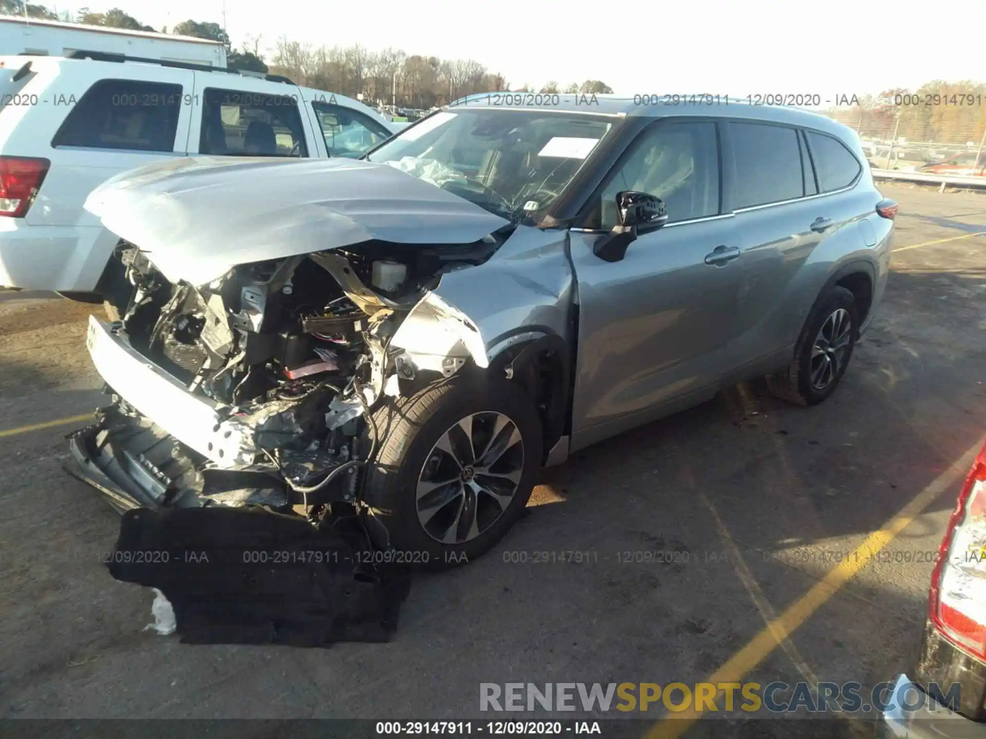 2 Photograph of a damaged car 5TDGZRAH0LS500979 TOYOTA HIGHLANDER 2020