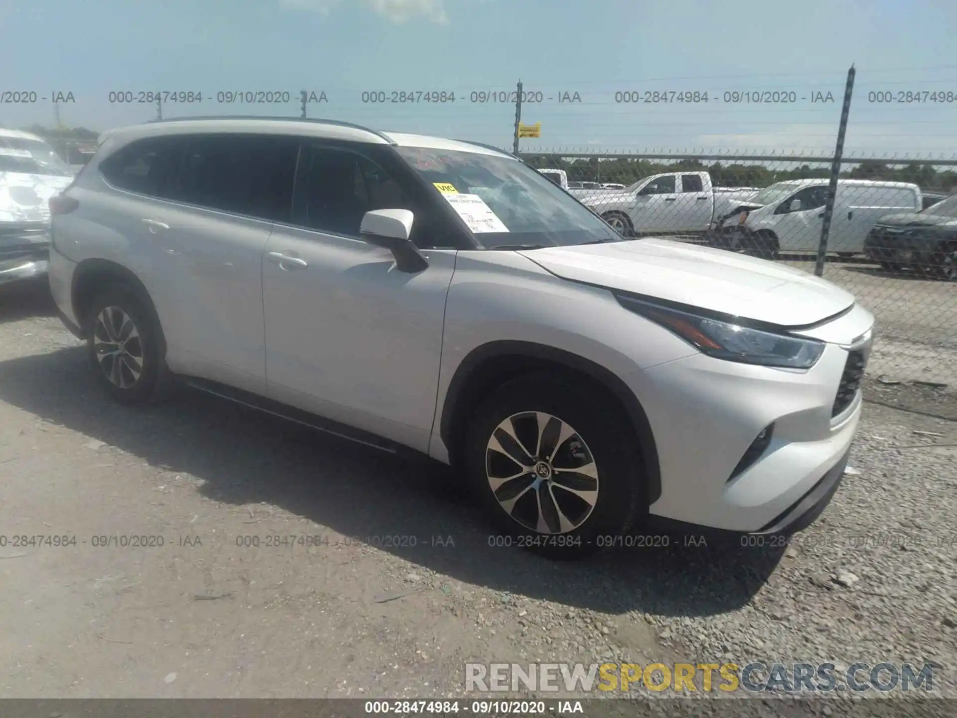 1 Photograph of a damaged car 5TDGZRAH0LS504692 TOYOTA HIGHLANDER 2020