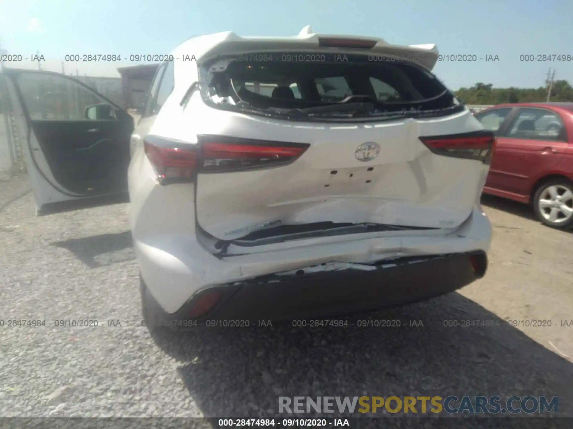 6 Photograph of a damaged car 5TDGZRAH0LS504692 TOYOTA HIGHLANDER 2020