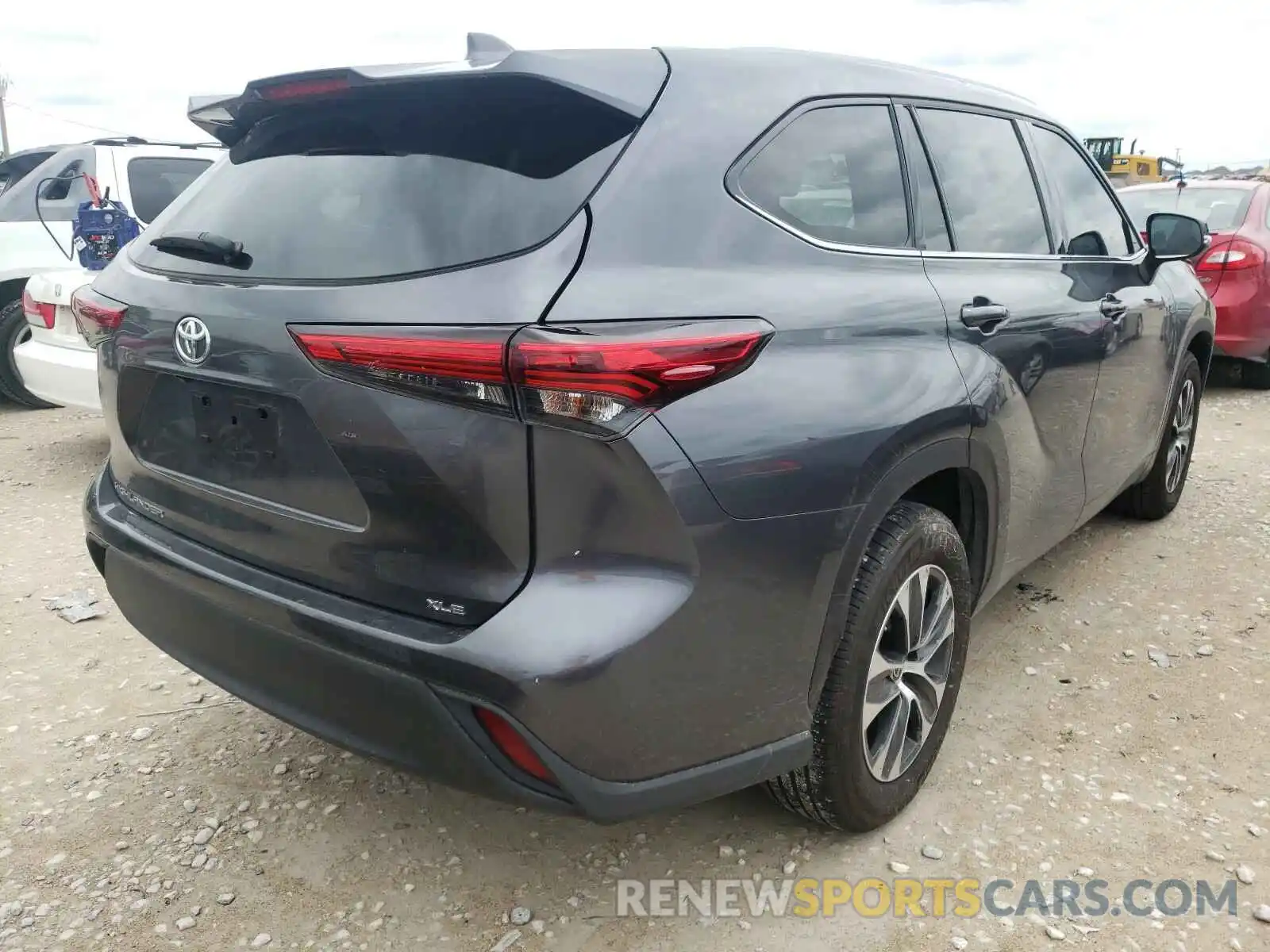 4 Photograph of a damaged car 5TDGZRAH1LS009417 TOYOTA HIGHLANDER 2020