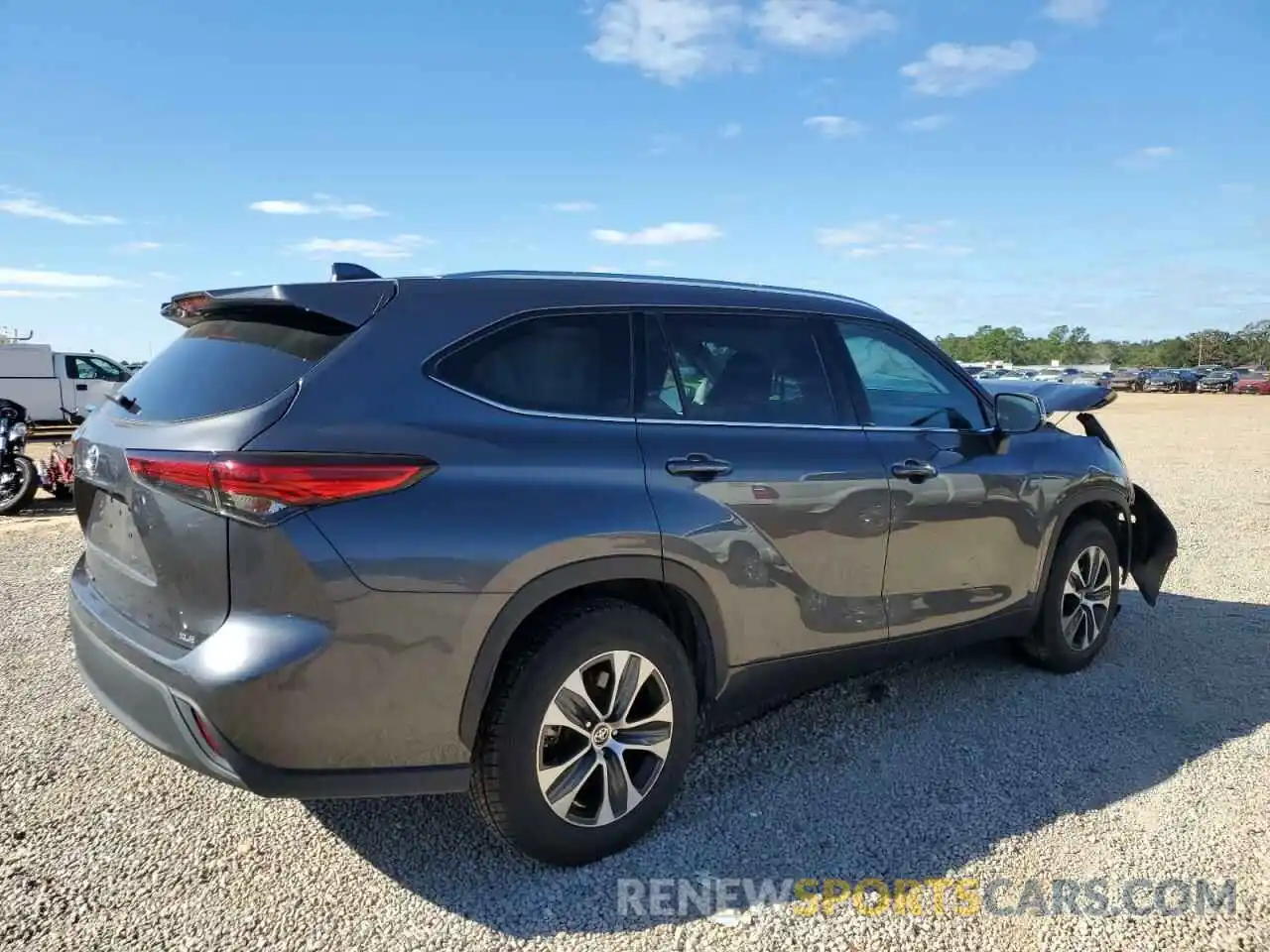 4 Photograph of a damaged car 5TDGZRAH1LS014858 TOYOTA HIGHLANDER 2020