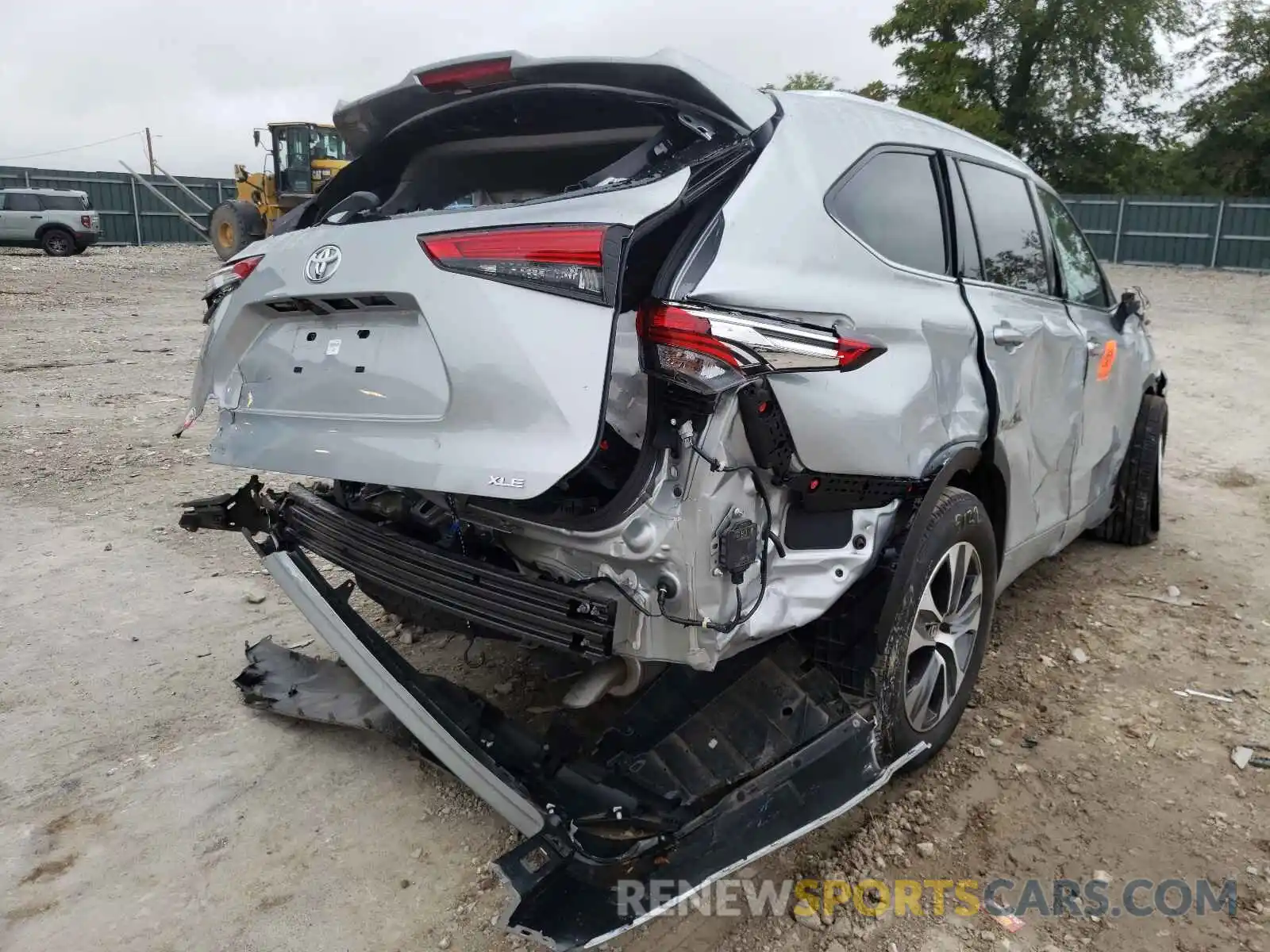 4 Photograph of a damaged car 5TDGZRAH1LS015007 TOYOTA HIGHLANDER 2020