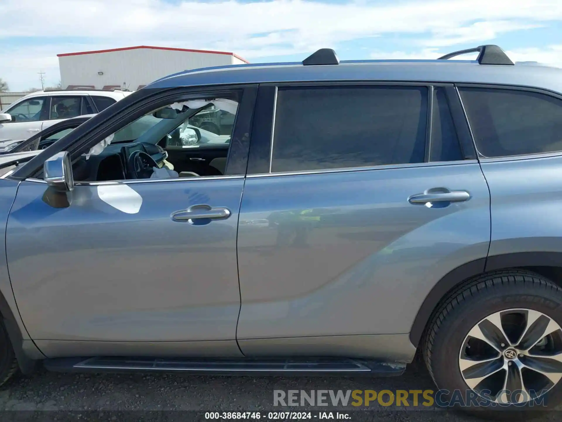 14 Photograph of a damaged car 5TDGZRAH1LS020319 TOYOTA HIGHLANDER 2020