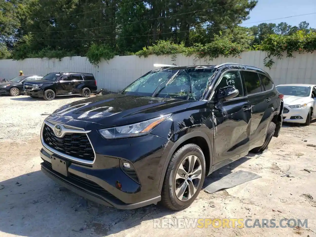 2 Photograph of a damaged car 5TDGZRAH1LS501851 TOYOTA HIGHLANDER 2020