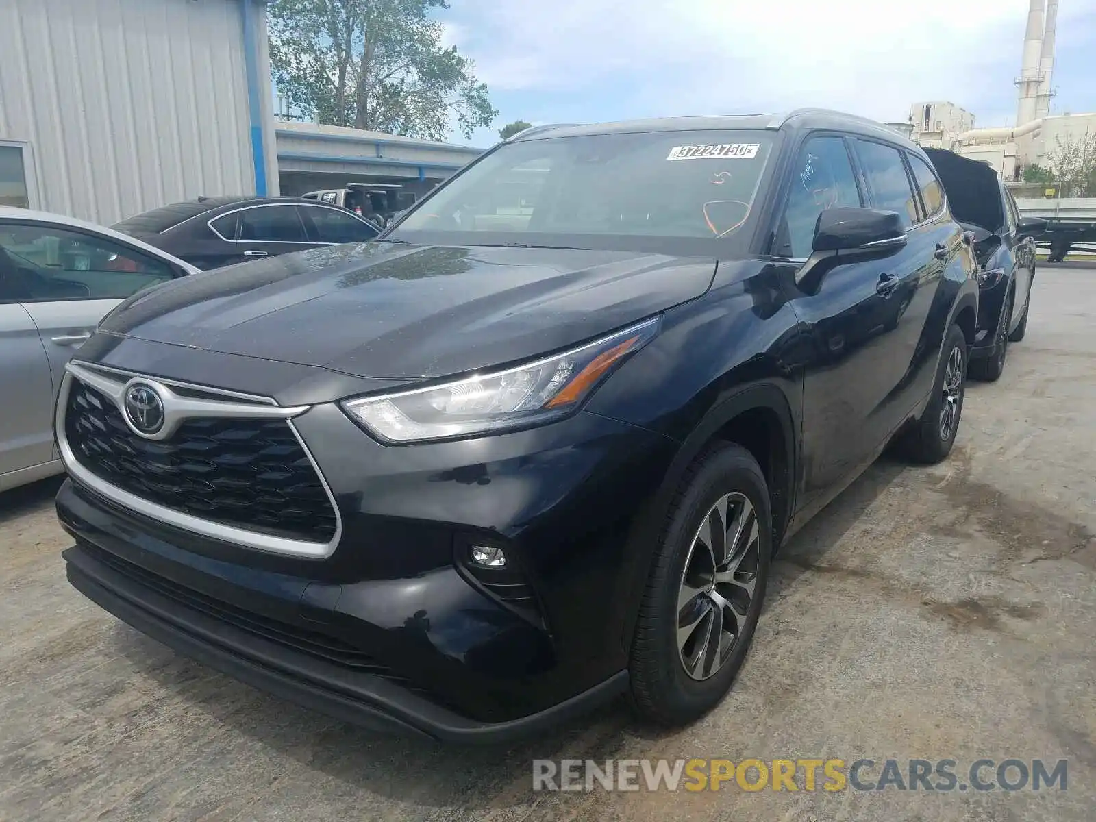 2 Photograph of a damaged car 5TDGZRAH1LS501865 TOYOTA HIGHLANDER 2020