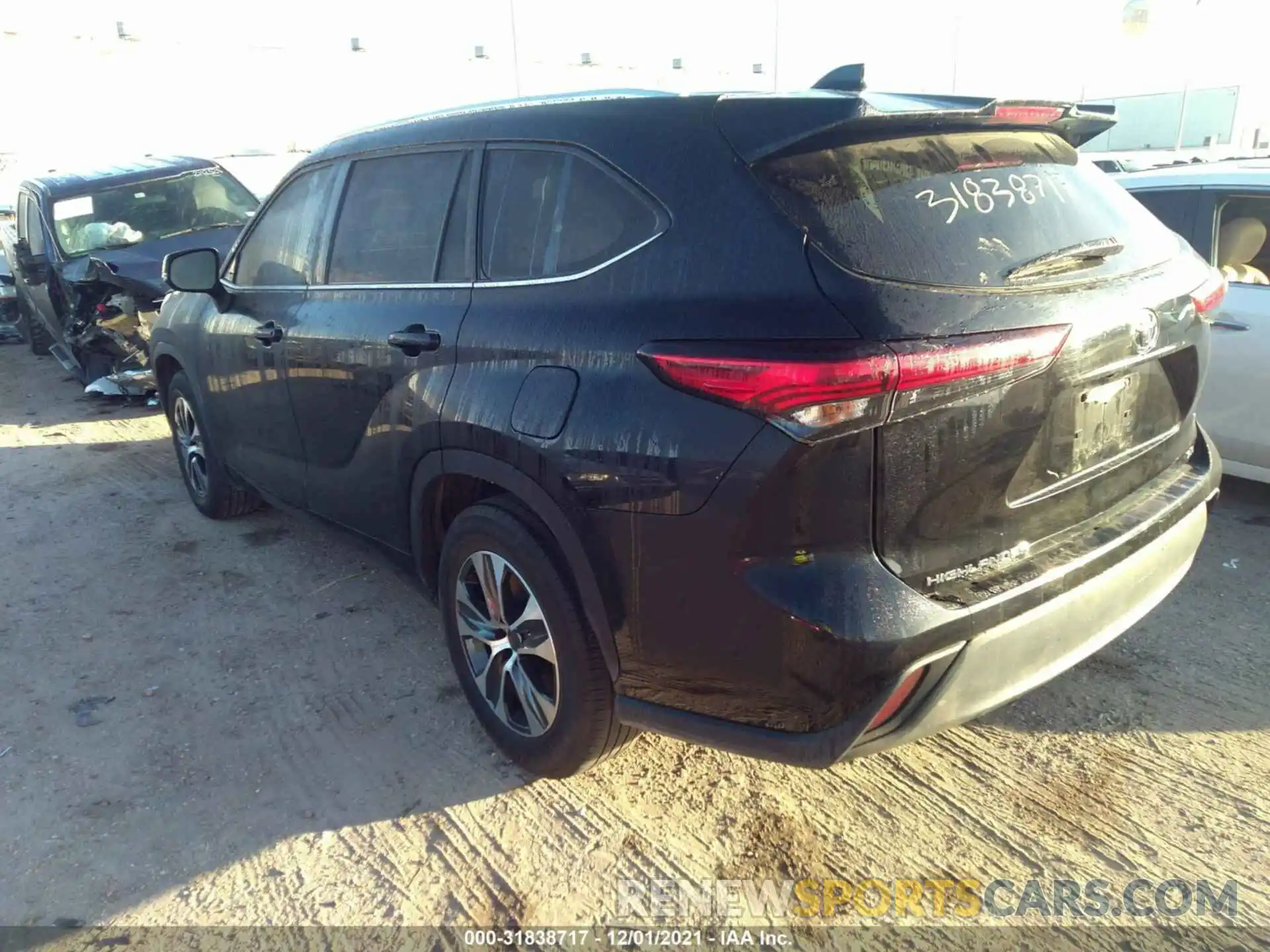 3 Photograph of a damaged car 5TDGZRAH1LS504992 TOYOTA HIGHLANDER 2020