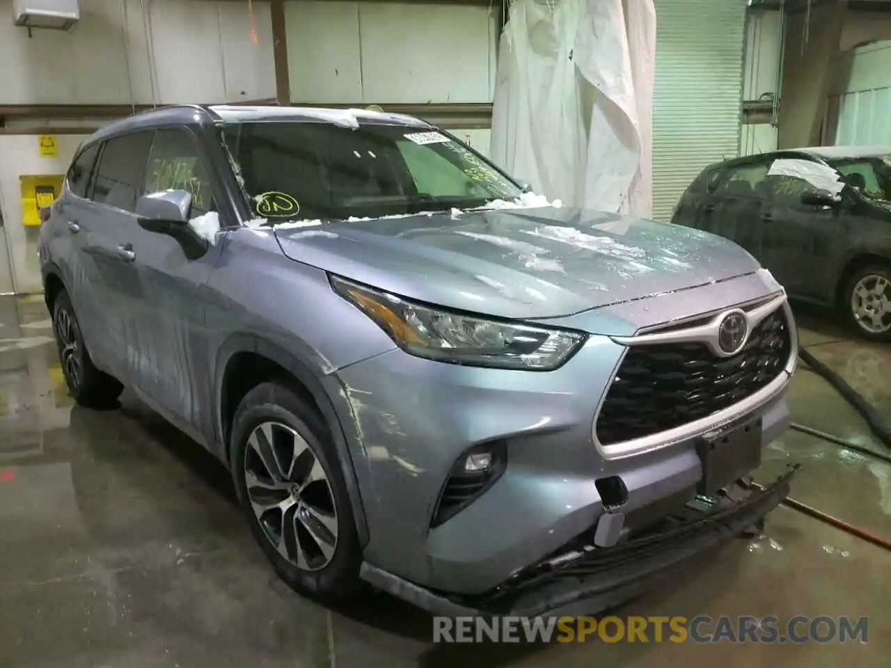 1 Photograph of a damaged car 5TDGZRAH2LS006025 TOYOTA HIGHLANDER 2020