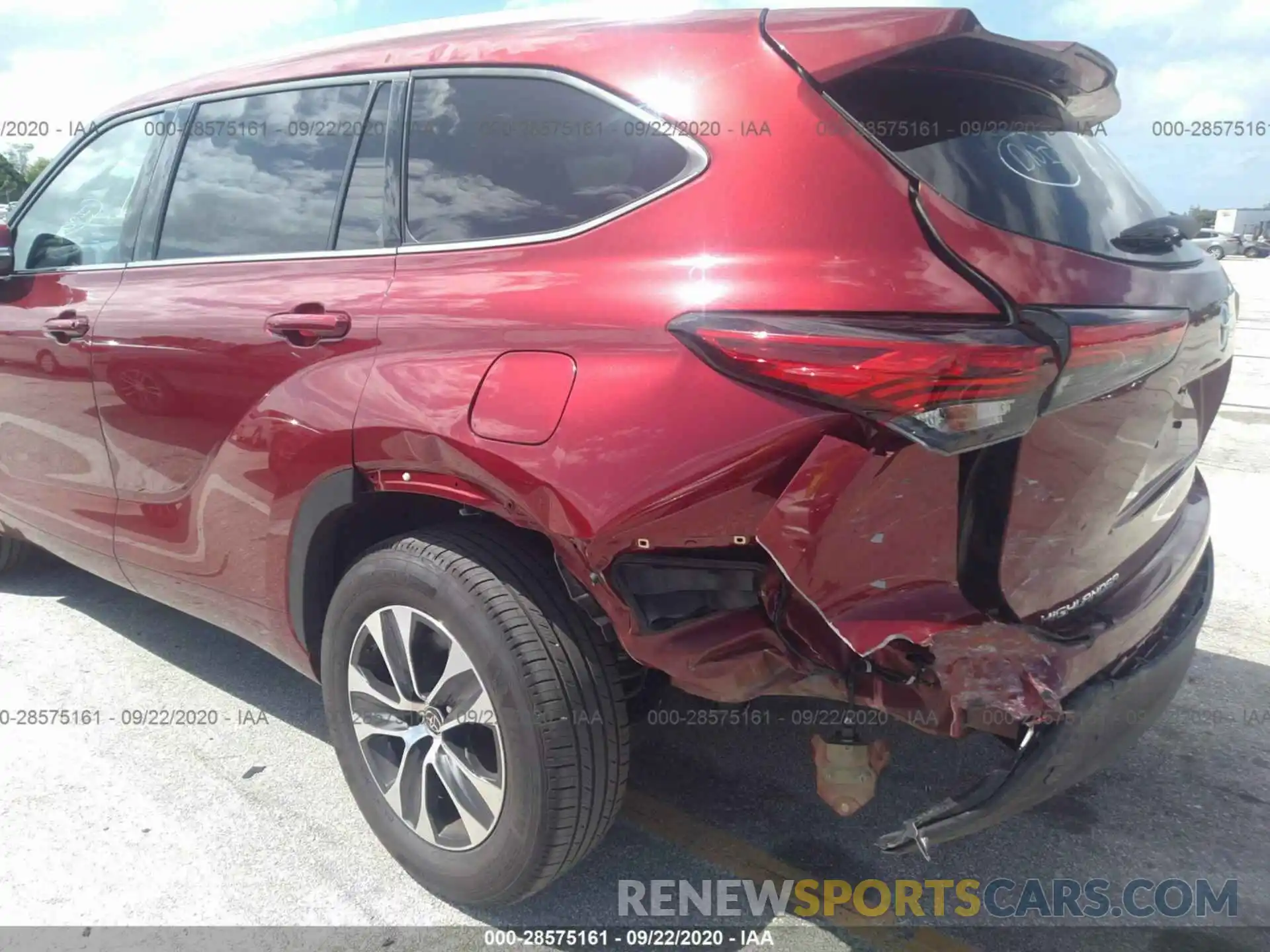 6 Photograph of a damaged car 5TDGZRAH2LS006395 TOYOTA HIGHLANDER 2020