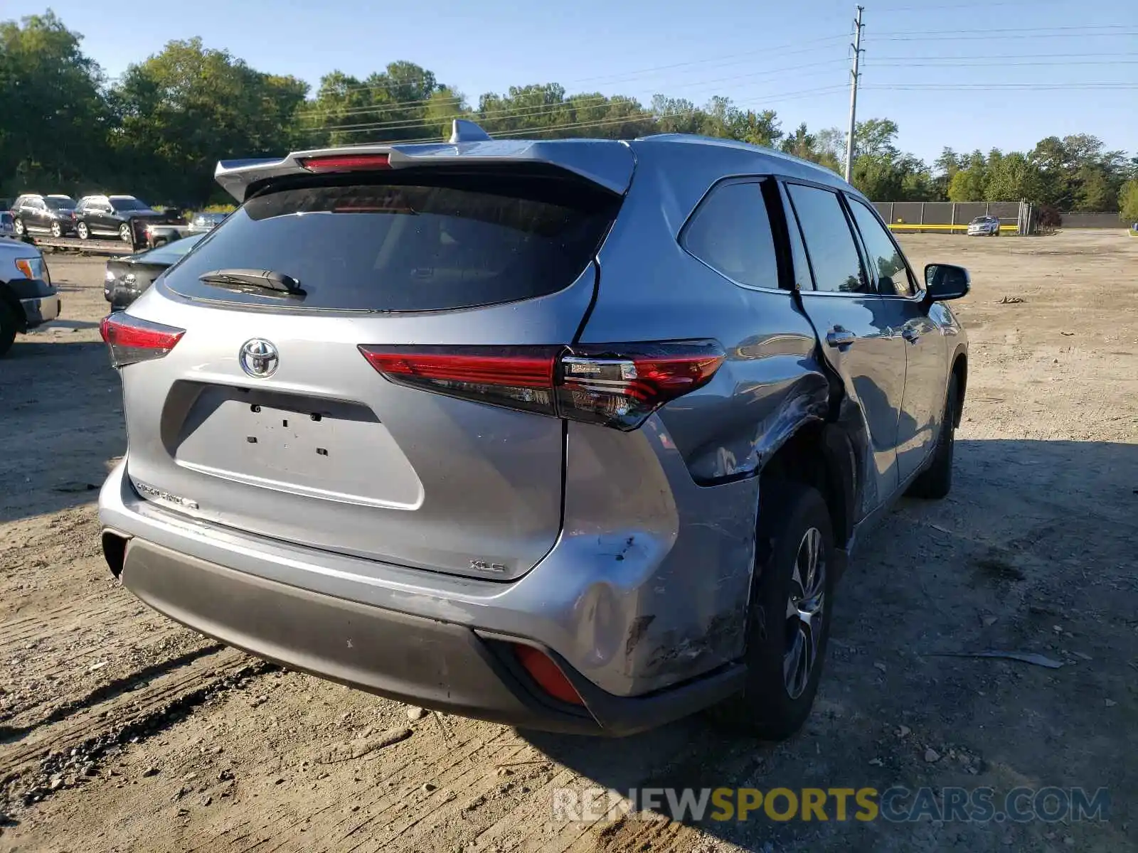 4 Photograph of a damaged car 5TDGZRAH2LS010043 TOYOTA HIGHLANDER 2020