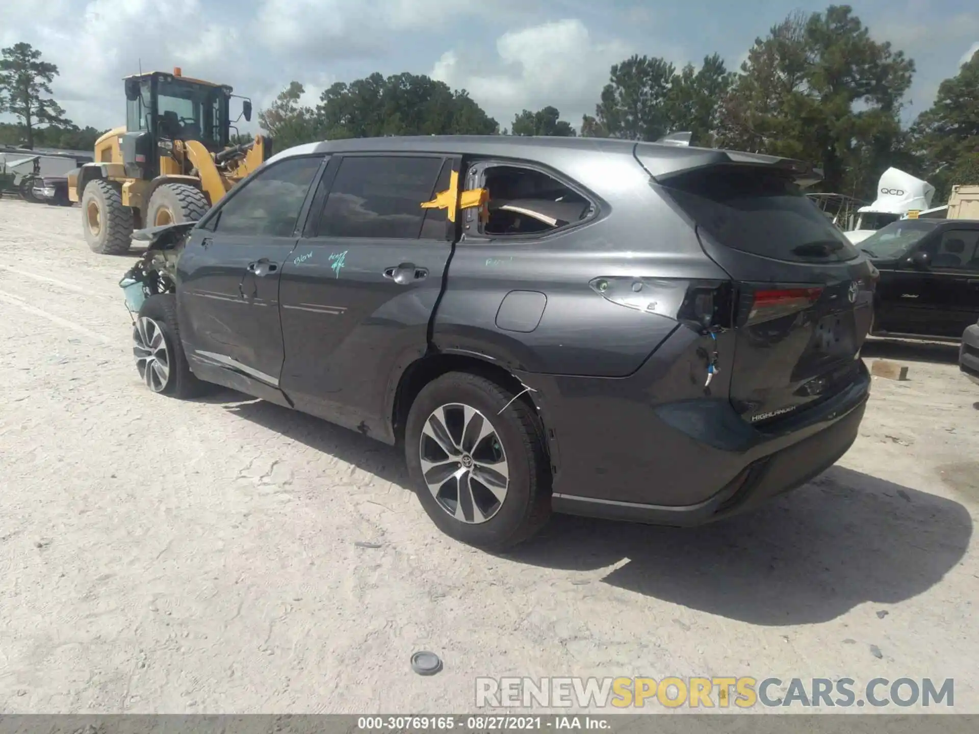 3 Photograph of a damaged car 5TDGZRAH2LS017056 TOYOTA HIGHLANDER 2020