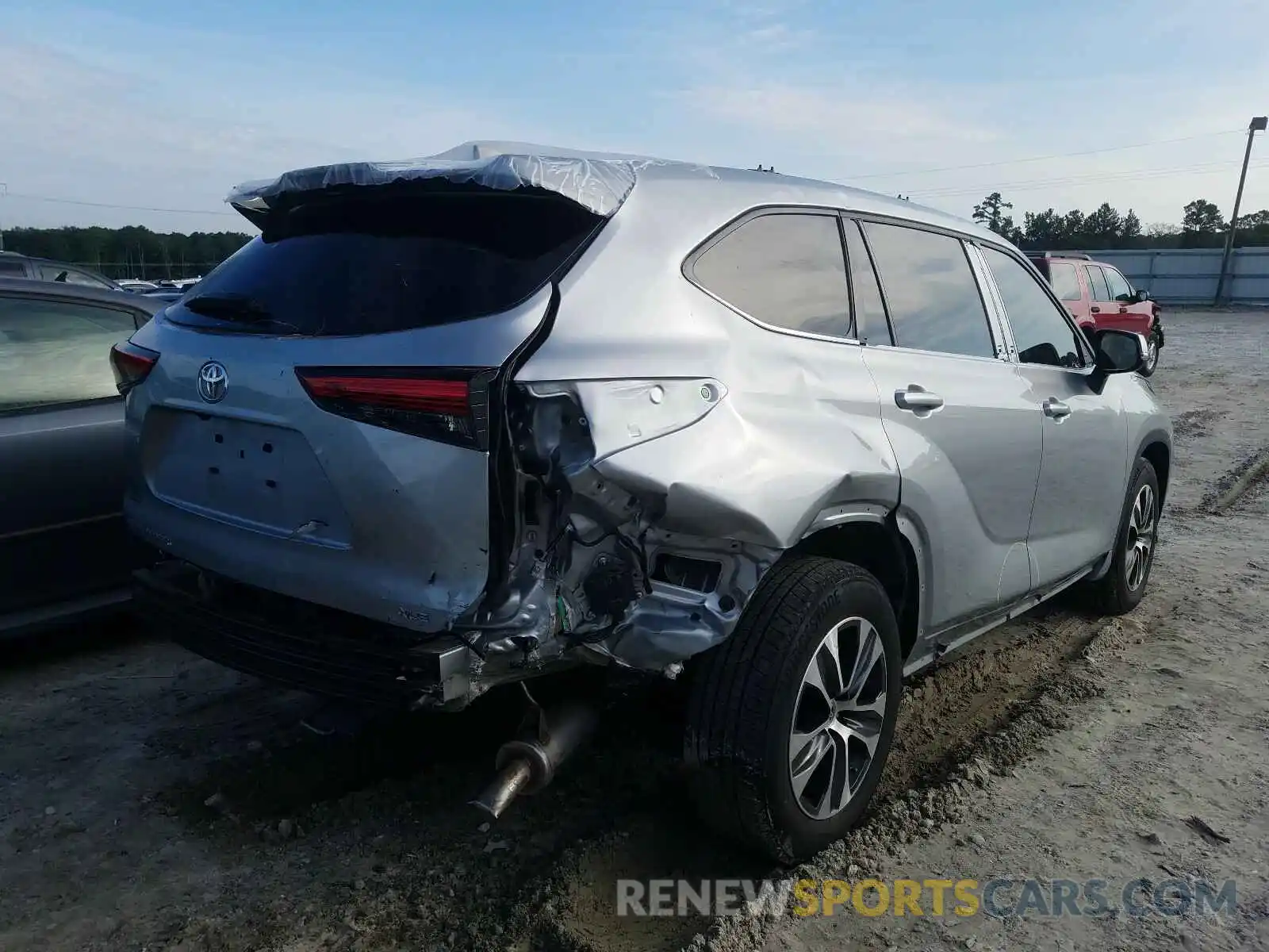 4 Photograph of a damaged car 5TDGZRAH2LS503141 TOYOTA HIGHLANDER 2020