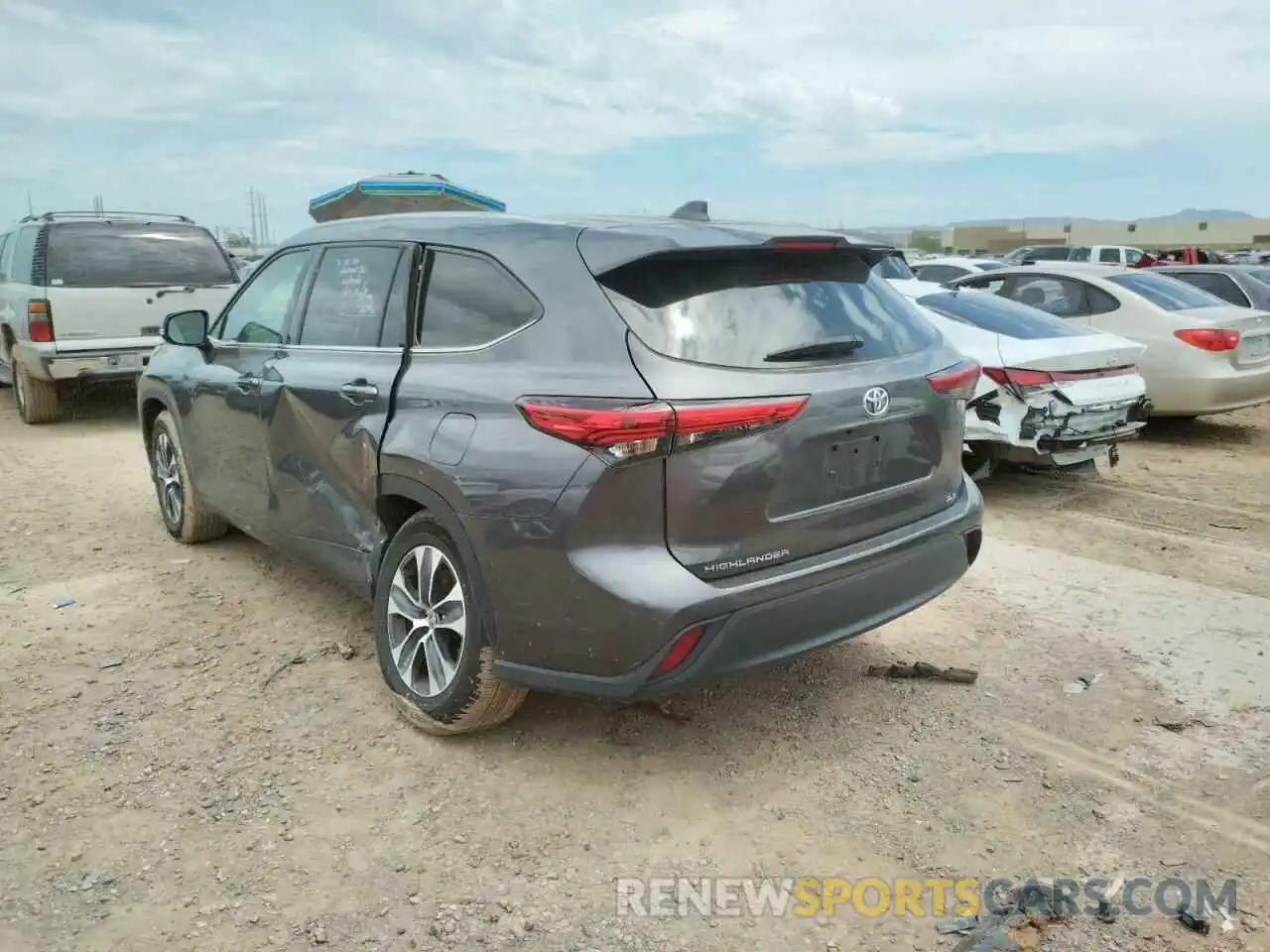 3 Photograph of a damaged car 5TDGZRAH2LS505617 TOYOTA HIGHLANDER 2020