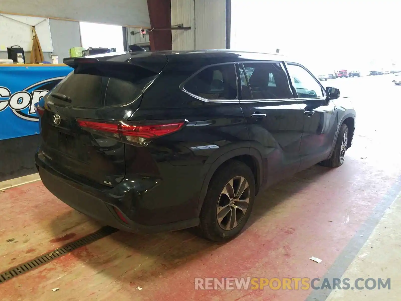 4 Photograph of a damaged car 5TDGZRAH2LS505889 TOYOTA HIGHLANDER 2020