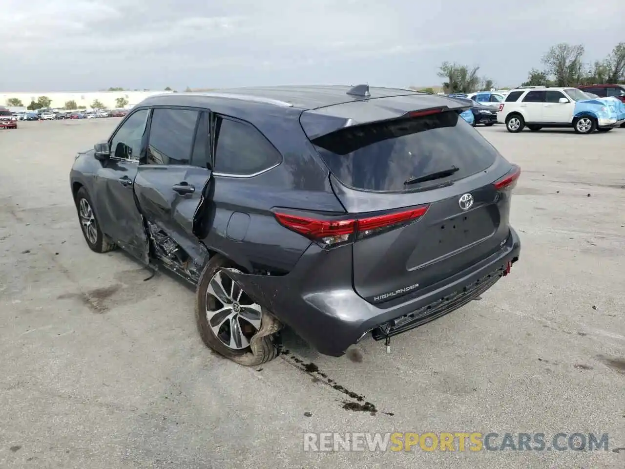 3 Photograph of a damaged car 5TDGZRAH2LS513961 TOYOTA HIGHLANDER 2020