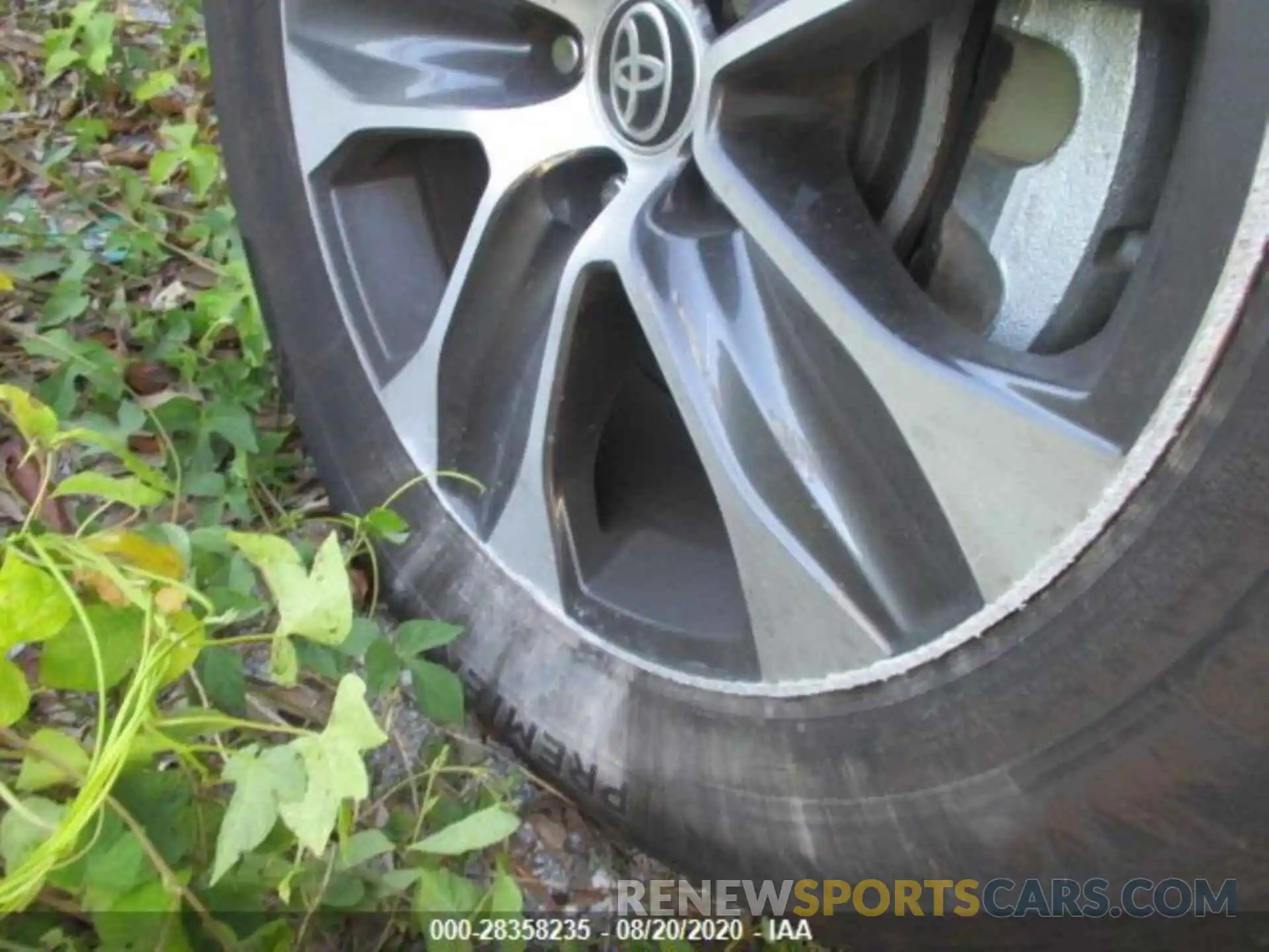 4 Photograph of a damaged car 5TDGZRAH3LS003294 TOYOTA HIGHLANDER 2020