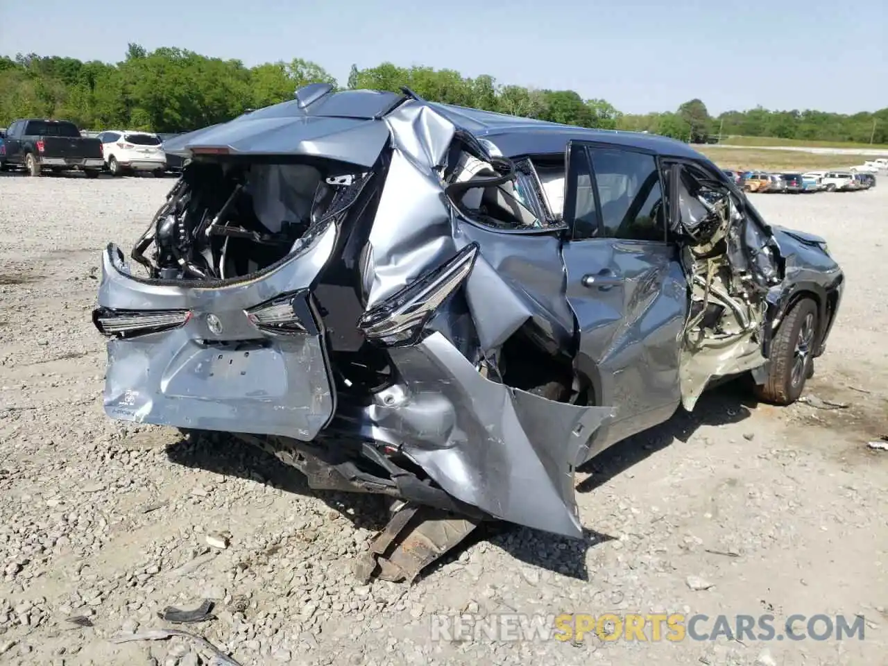 4 Photograph of a damaged car 5TDGZRAH3LS004154 TOYOTA HIGHLANDER 2020