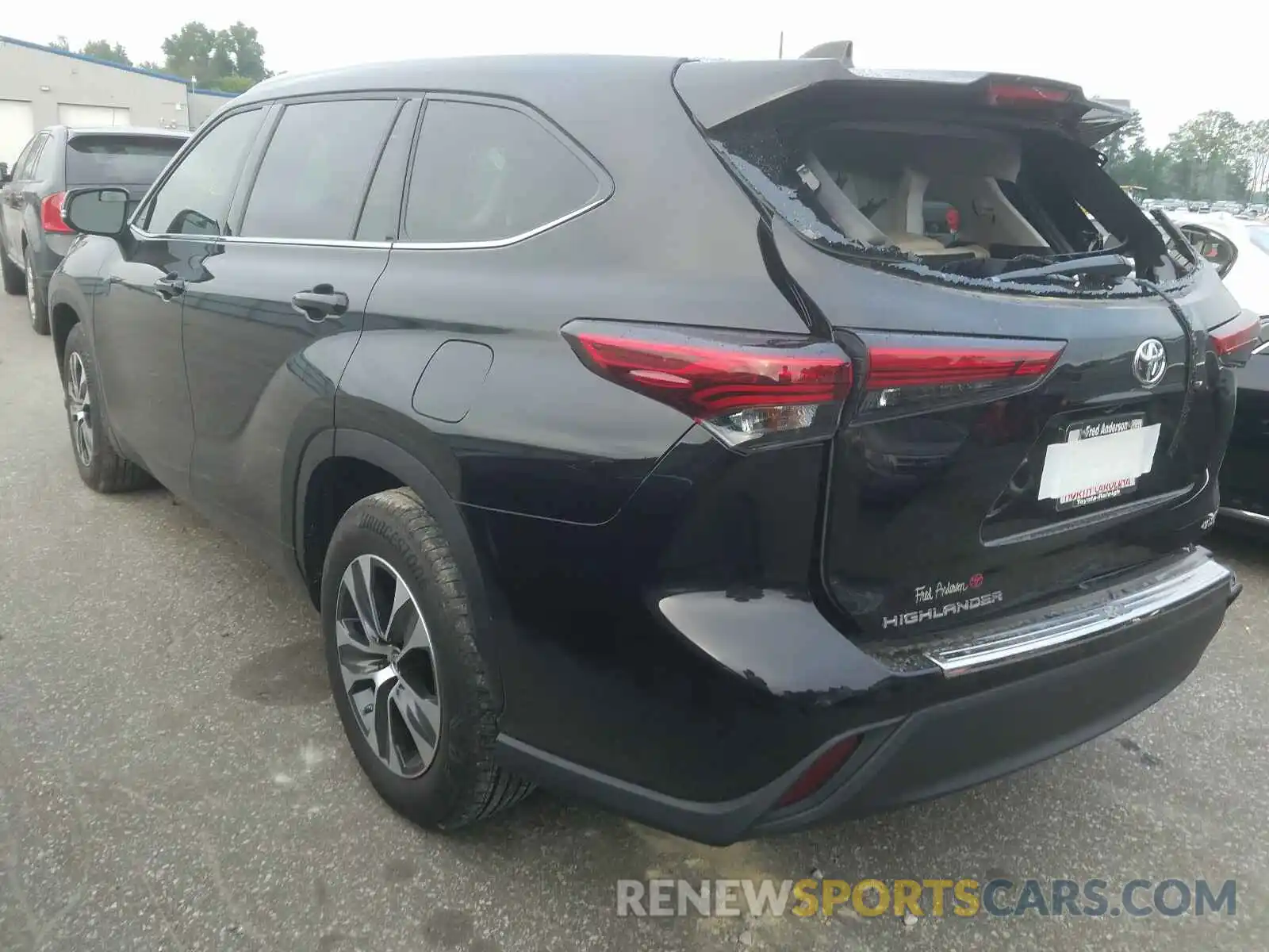 3 Photograph of a damaged car 5TDGZRAH3LS010777 TOYOTA HIGHLANDER 2020