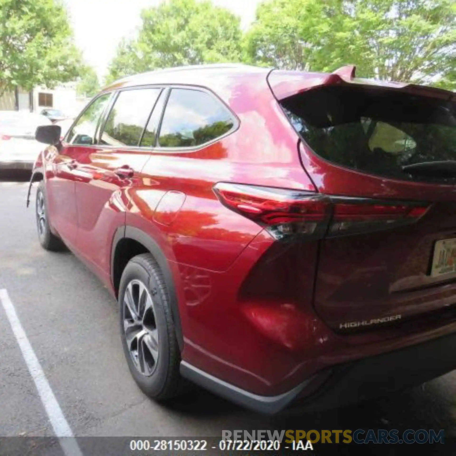 9 Photograph of a damaged car 5TDGZRAH3LS010830 TOYOTA HIGHLANDER 2020