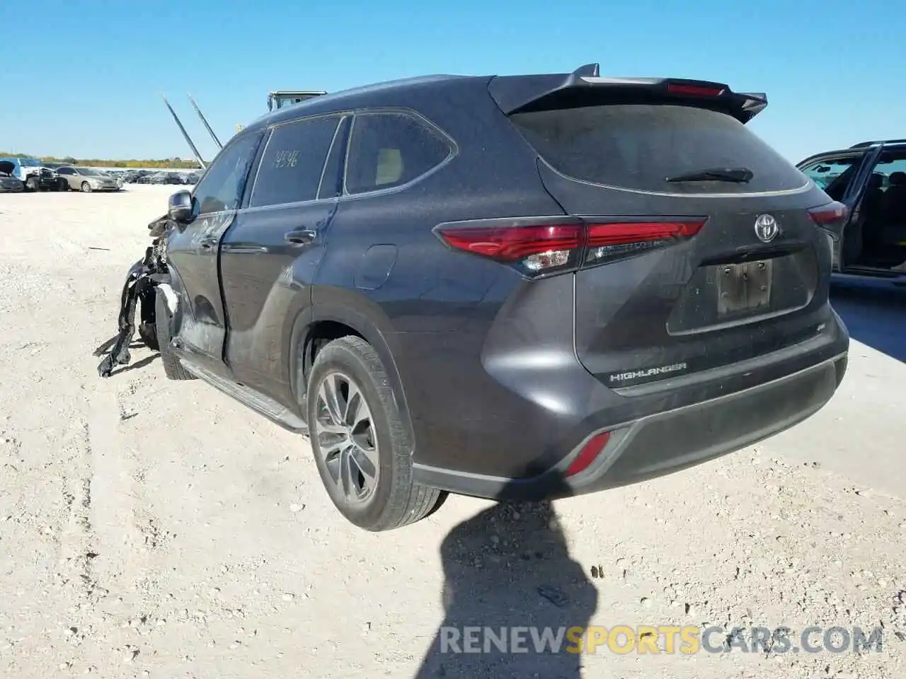 3 Photograph of a damaged car 5TDGZRAH3LS025182 TOYOTA HIGHLANDER 2020